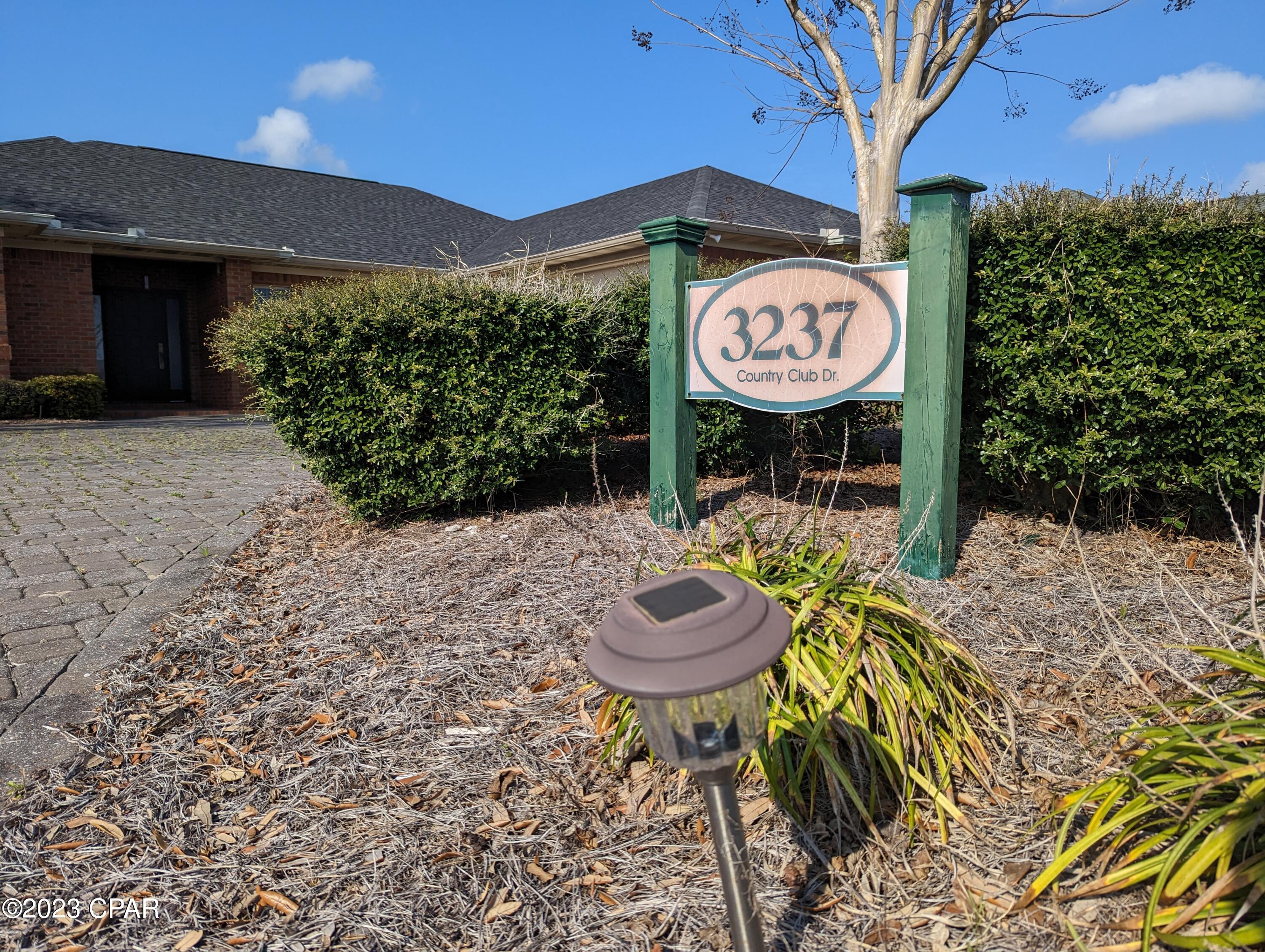 Country Club Harbour Estates - Residential Lease