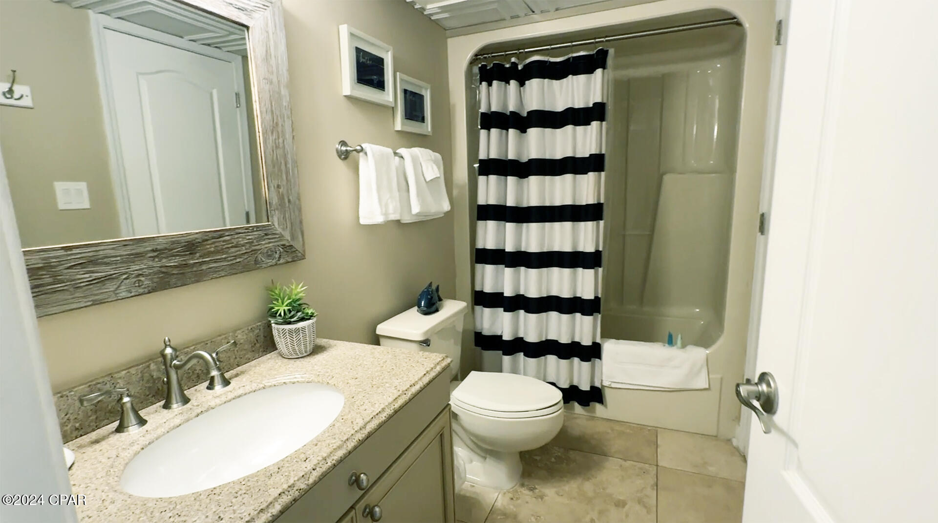 Panama City Beach, Florida 32407, United States, 2 Bedrooms Bedrooms, ,2 BathroomsBathrooms,Residential,Active,31121