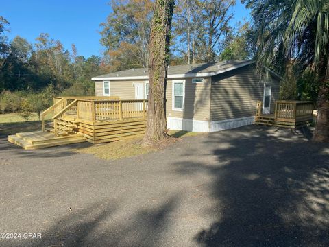 A home in Marianna