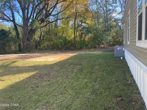 A home in Marianna