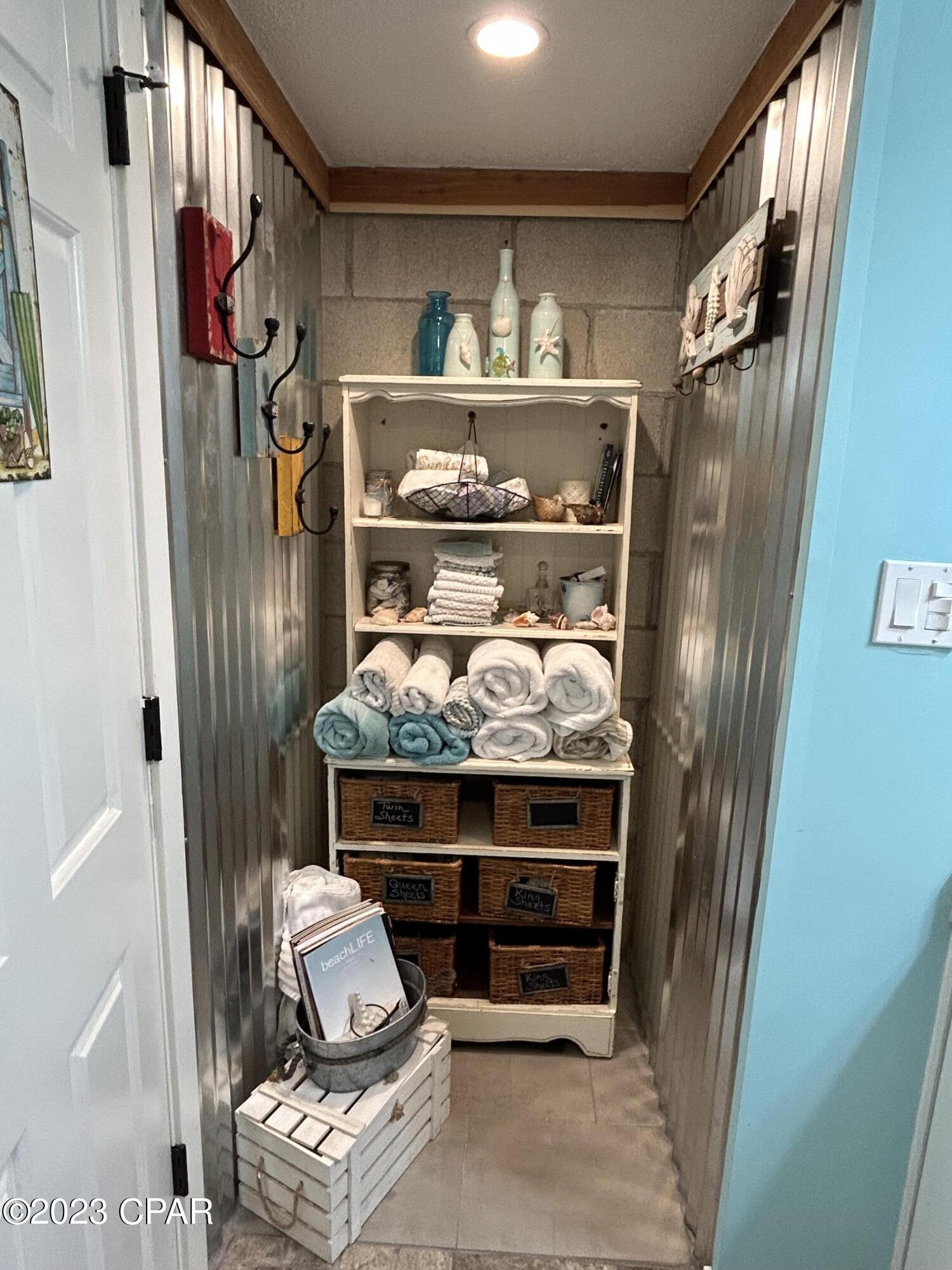 Lagoon Towers Phase I - Residential