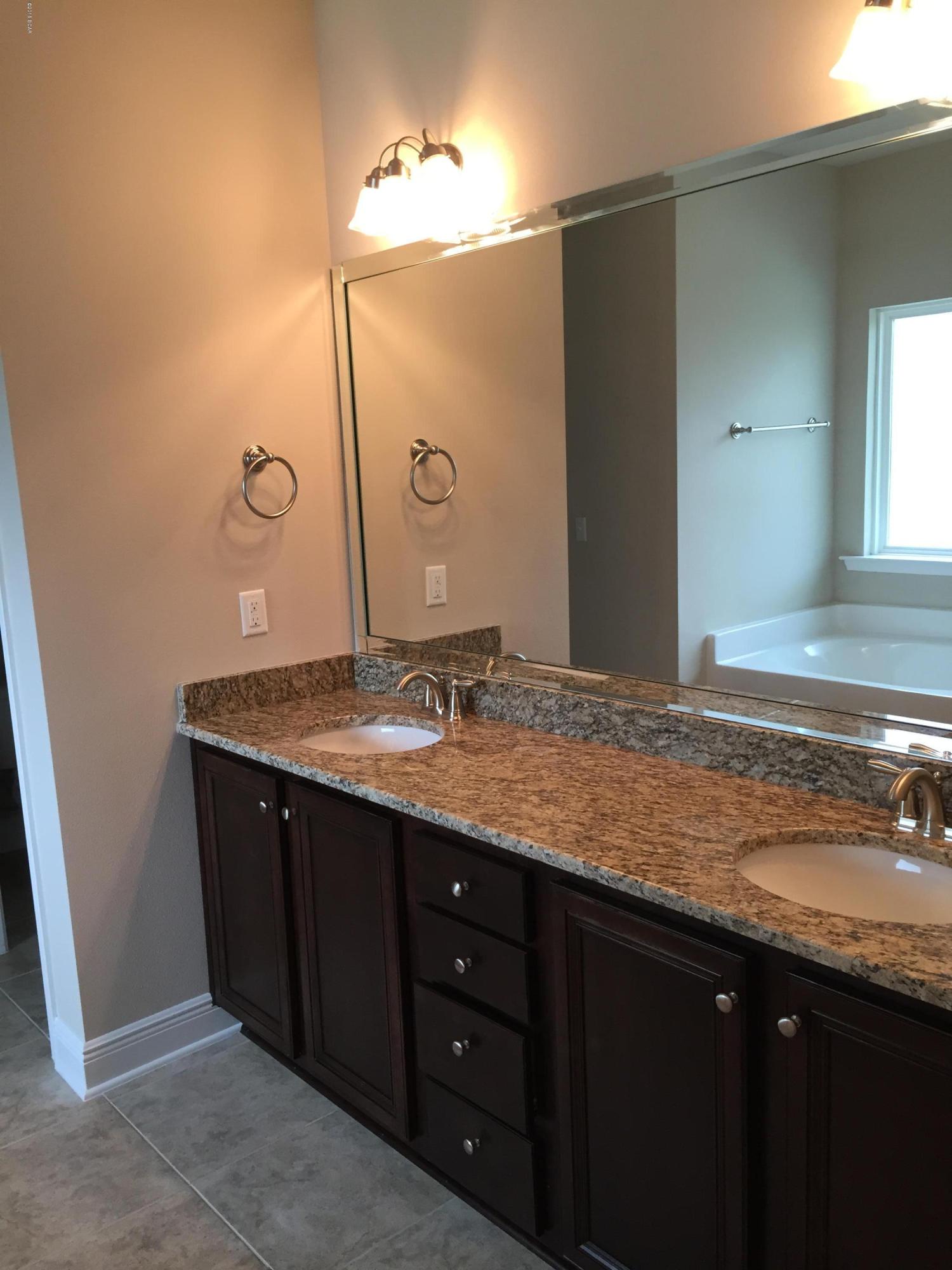 Lake Merial - Residential