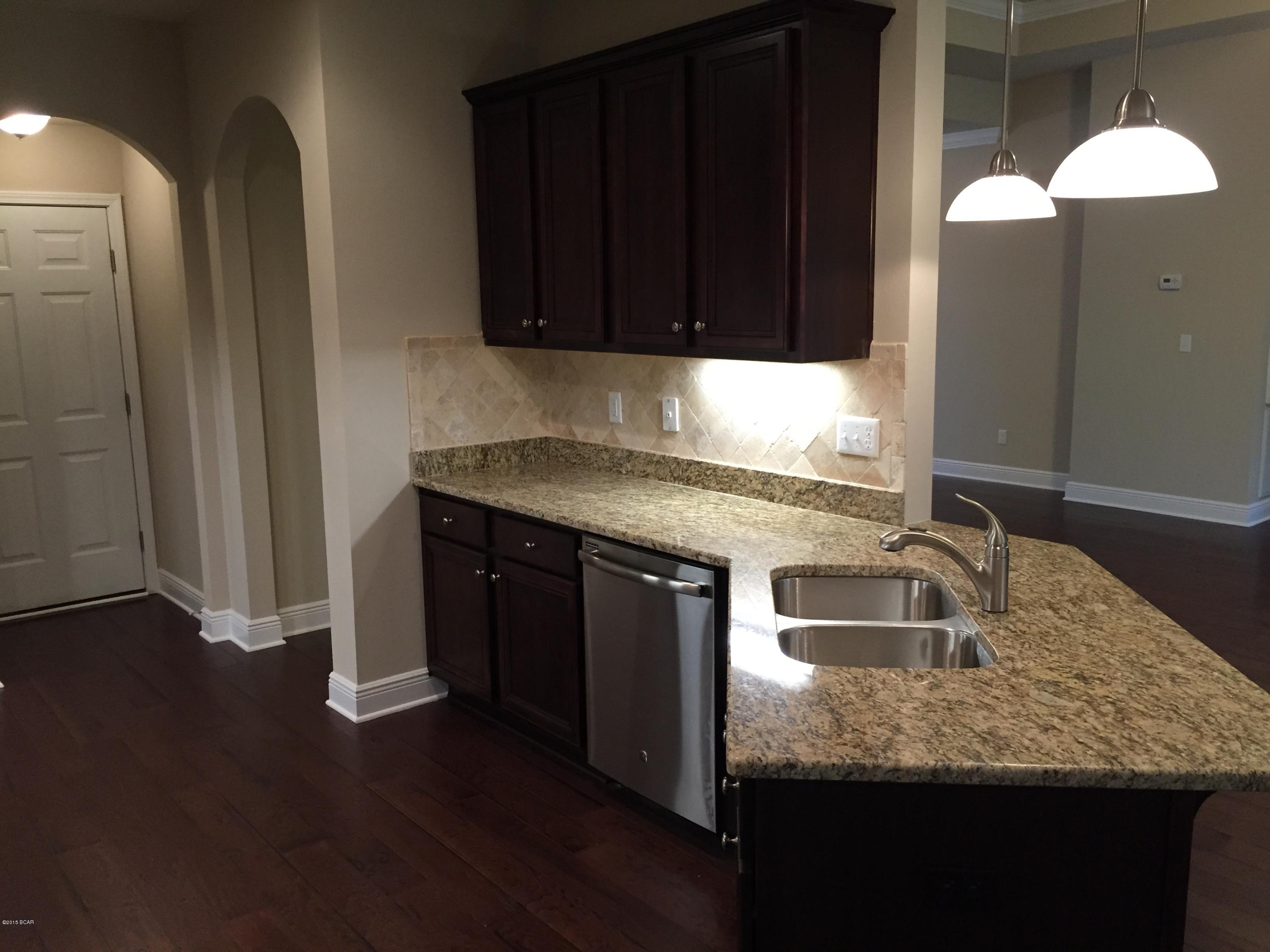 Lake Merial - Residential