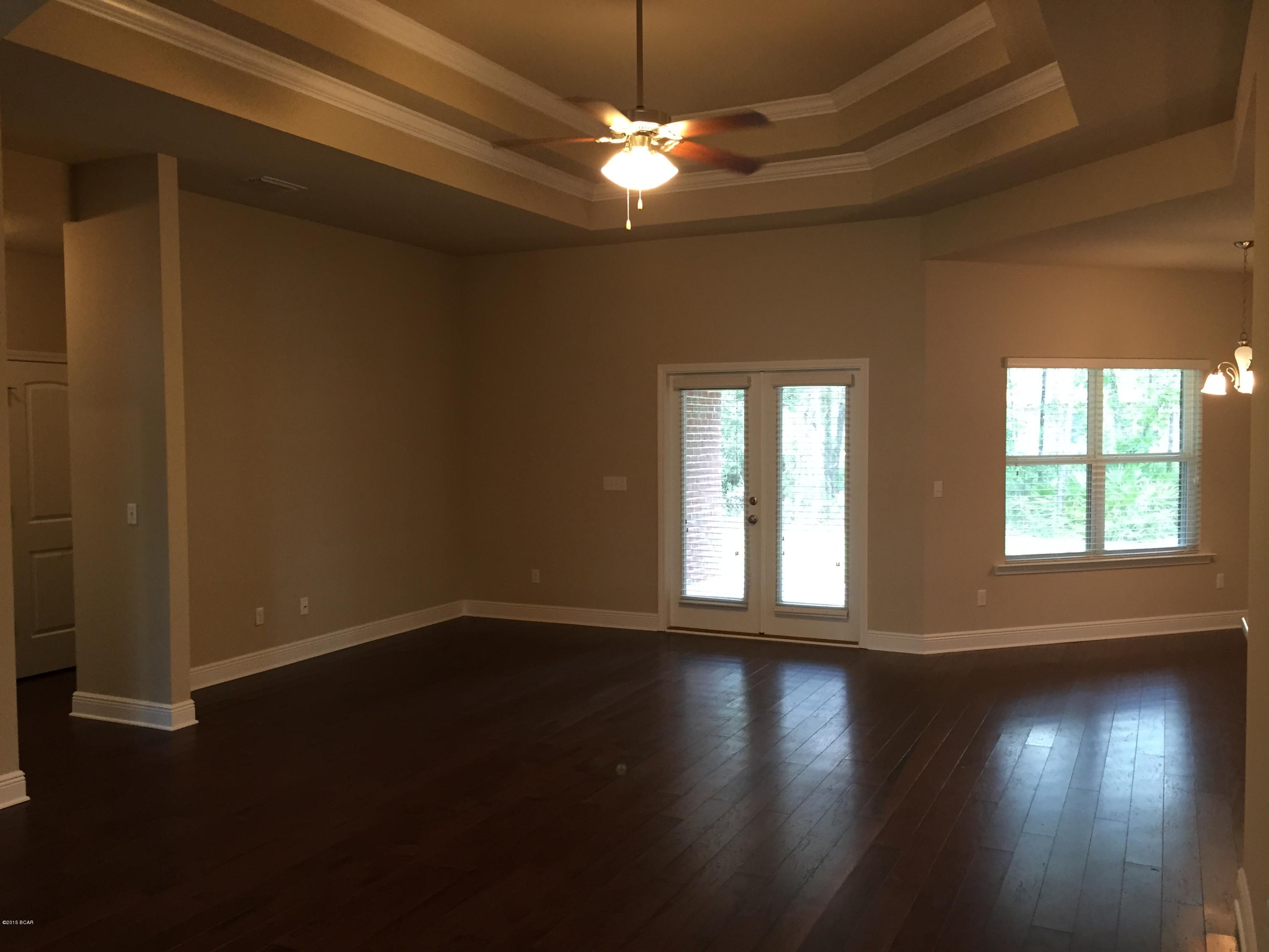 Lake Merial - Residential