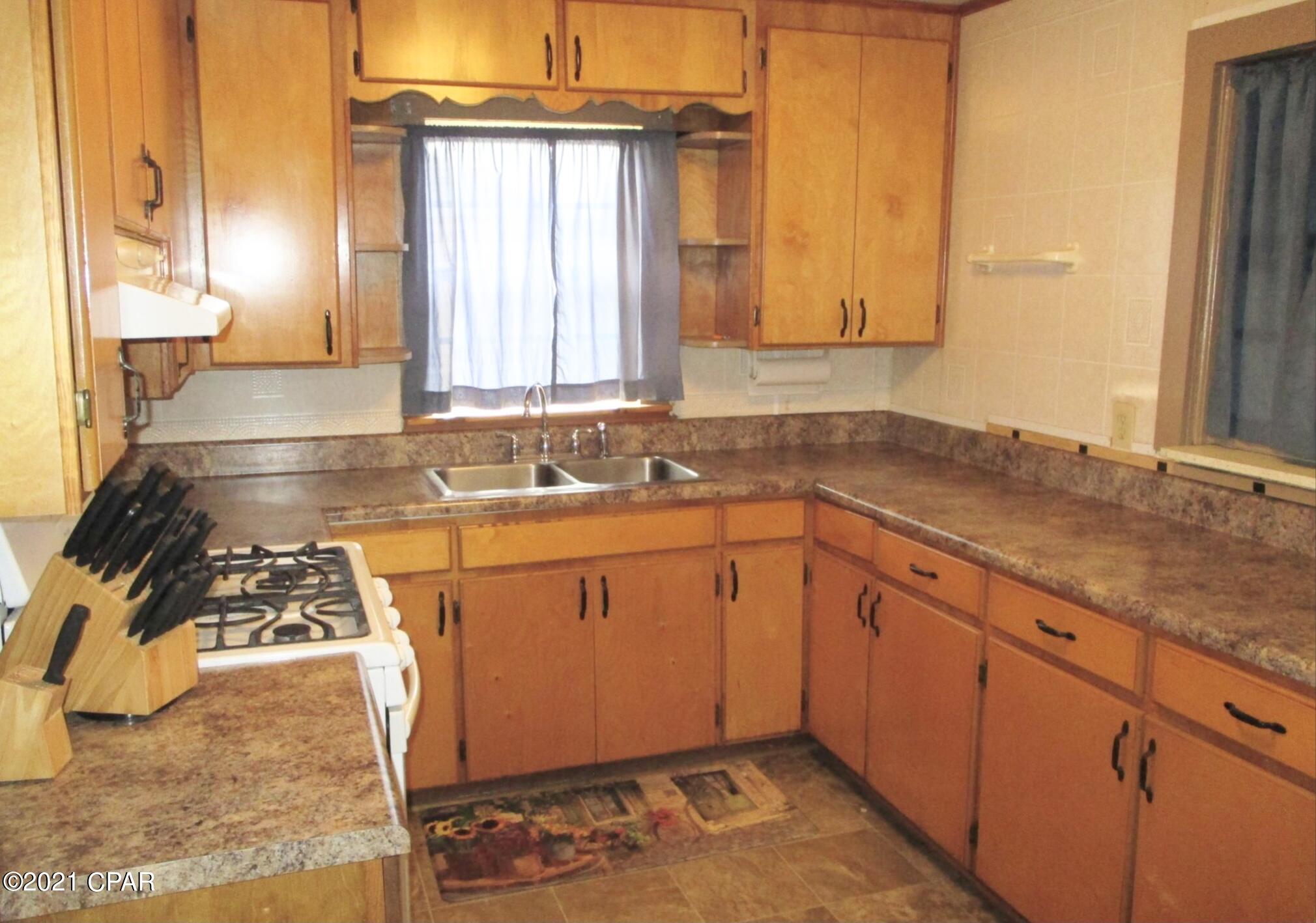 [No Recorded Subdiv] - Residential Lease