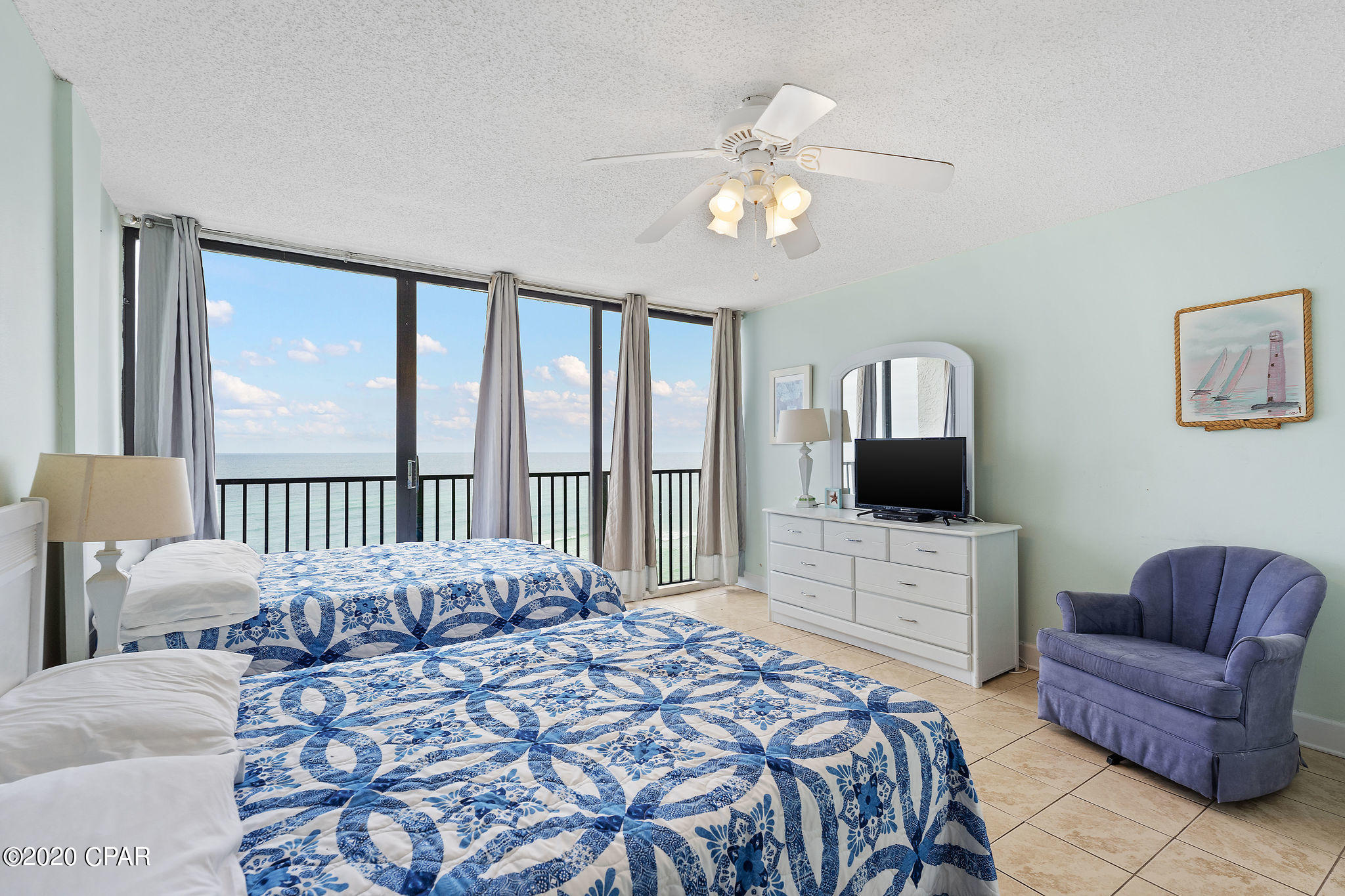 Seachase Condo - Residential