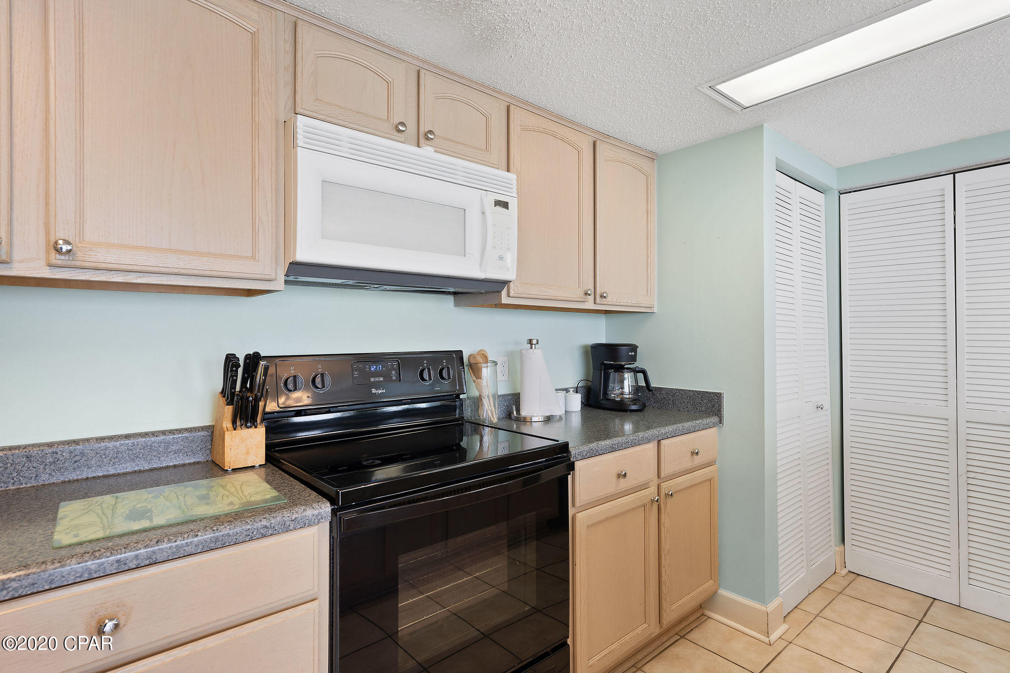 Seachase Condo - Residential