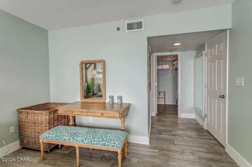 Long Beach Towers IV - Residential