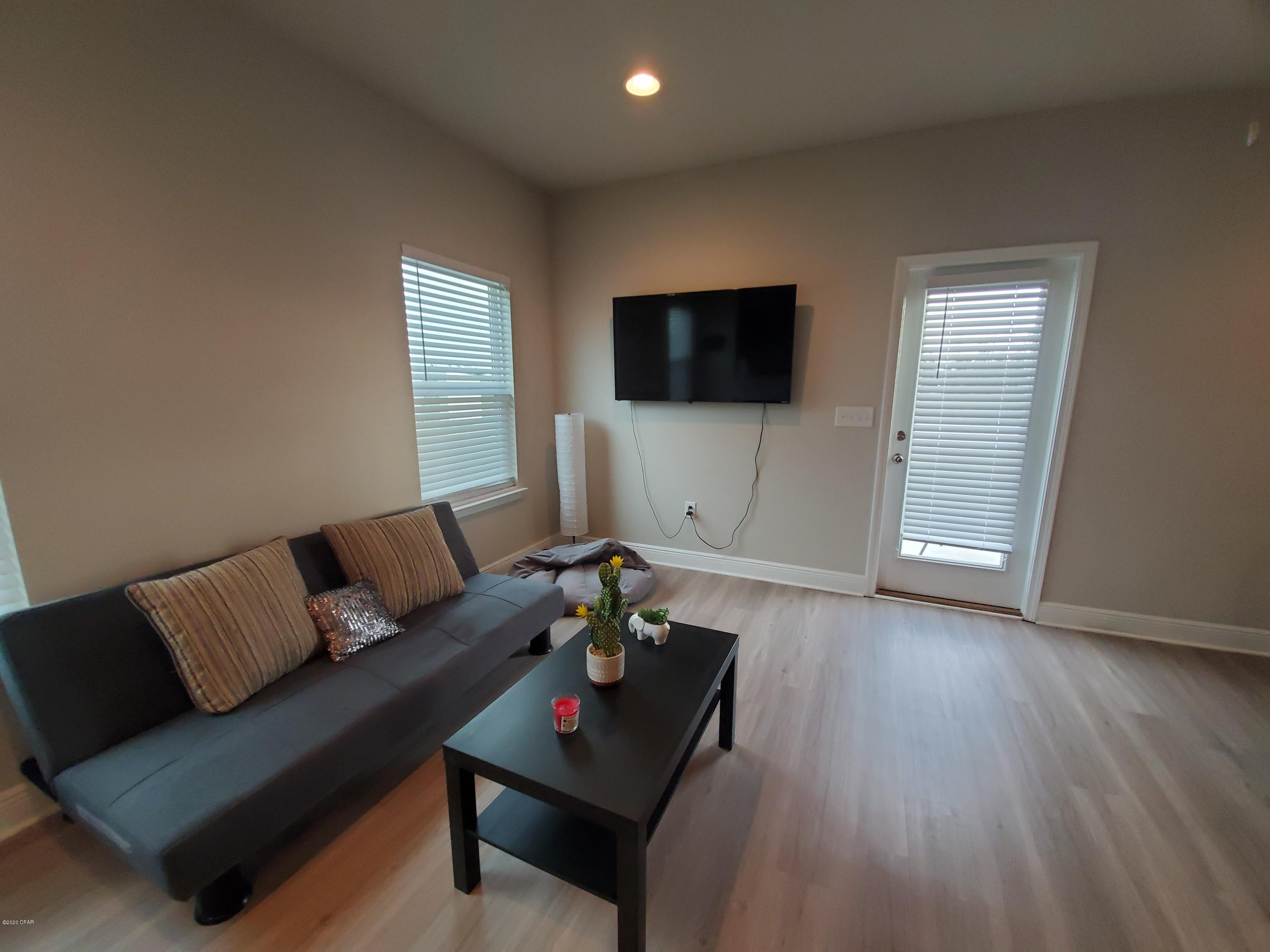 [No Recorded Subdiv] - Residential Lease