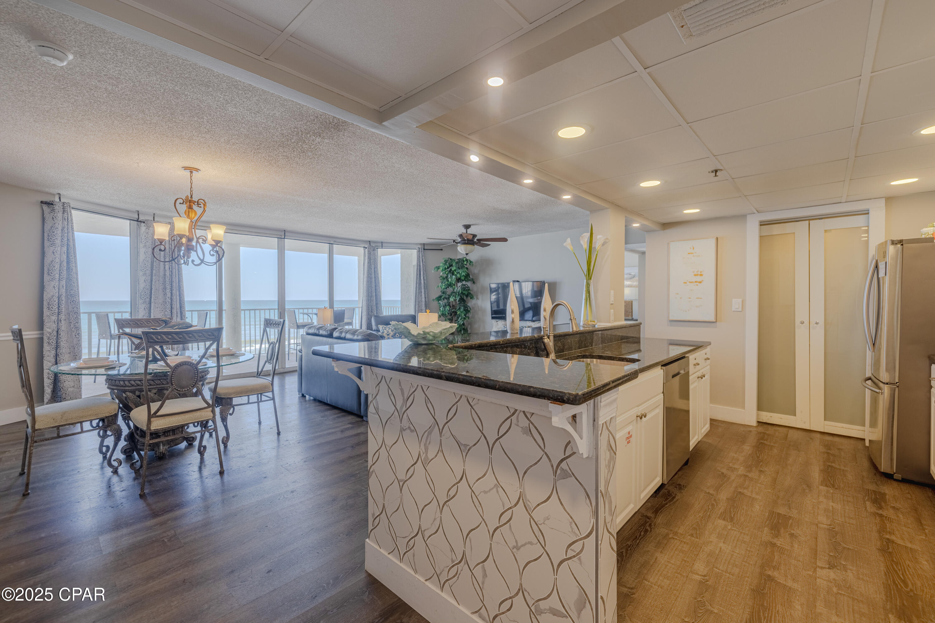 Long Beach Towers I - Residential