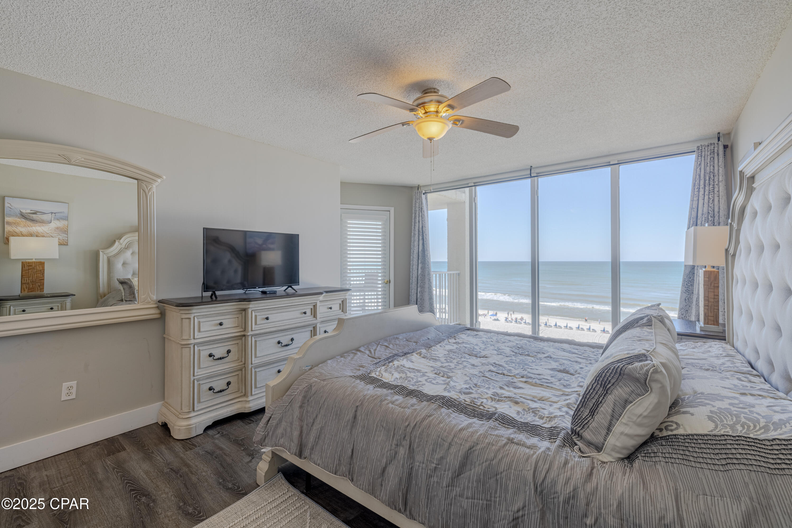 Long Beach Towers I - Residential