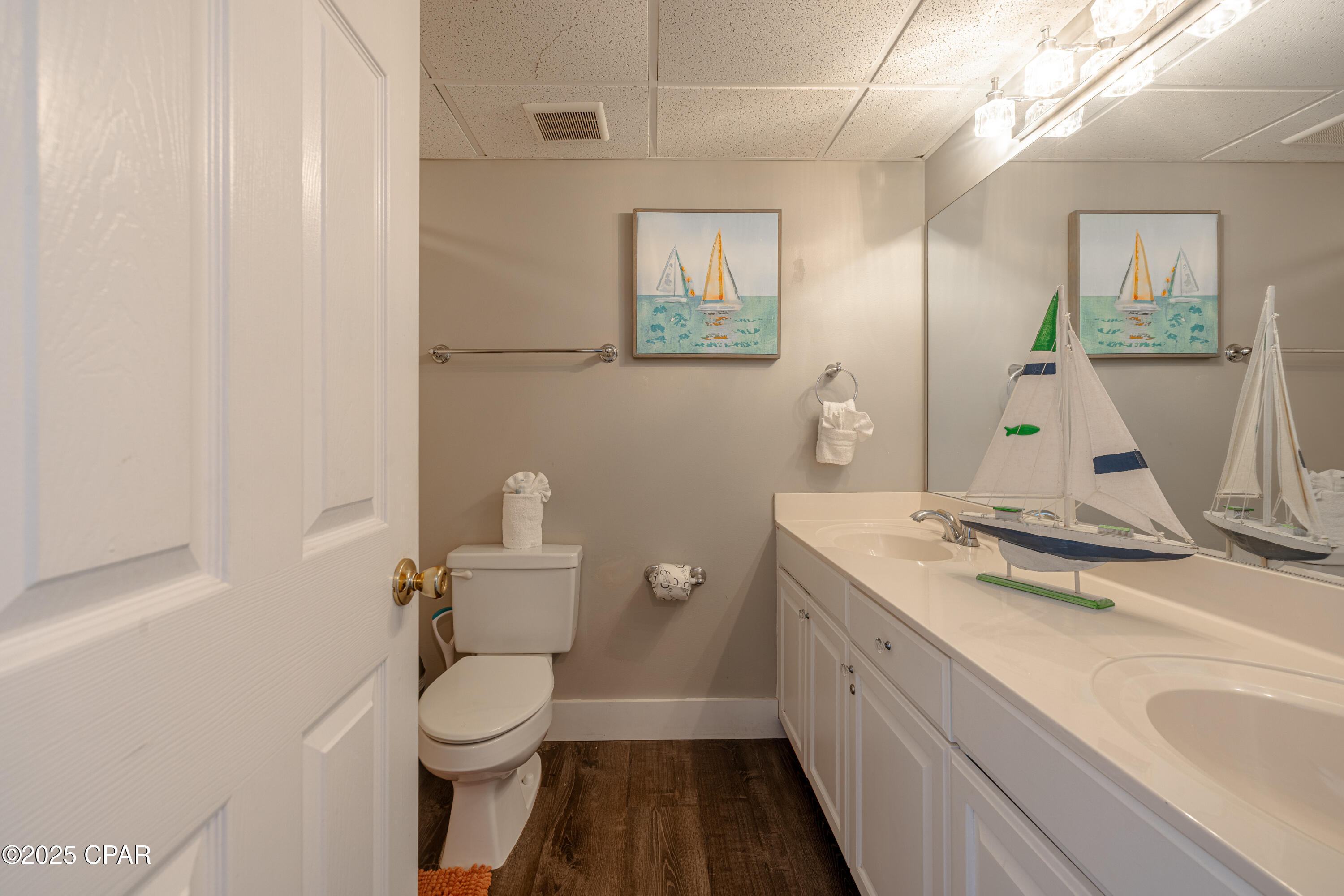 Long Beach Towers I - Residential