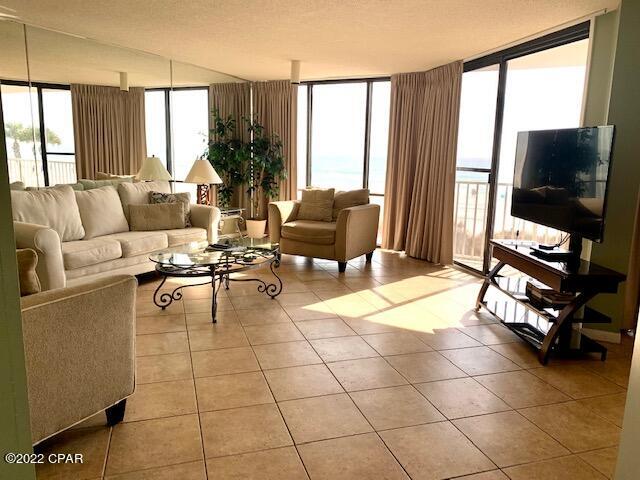 Leeward/Windward Condo - Residential