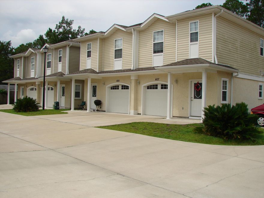 Town homes in Fox Trace Community are a short drive to TAFB and convenient to Hwy 22 and Callaway Elementary. Town Homes feature 3 bedrooms upstairs and large master bath and hall bath. Master bedroom also features a large walk-in closet. Kitchen has an island and opens up to a living area.