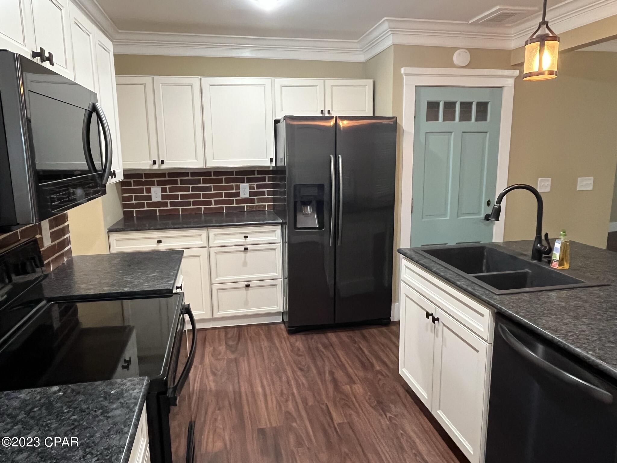 Bunkers Cove - Residential Lease