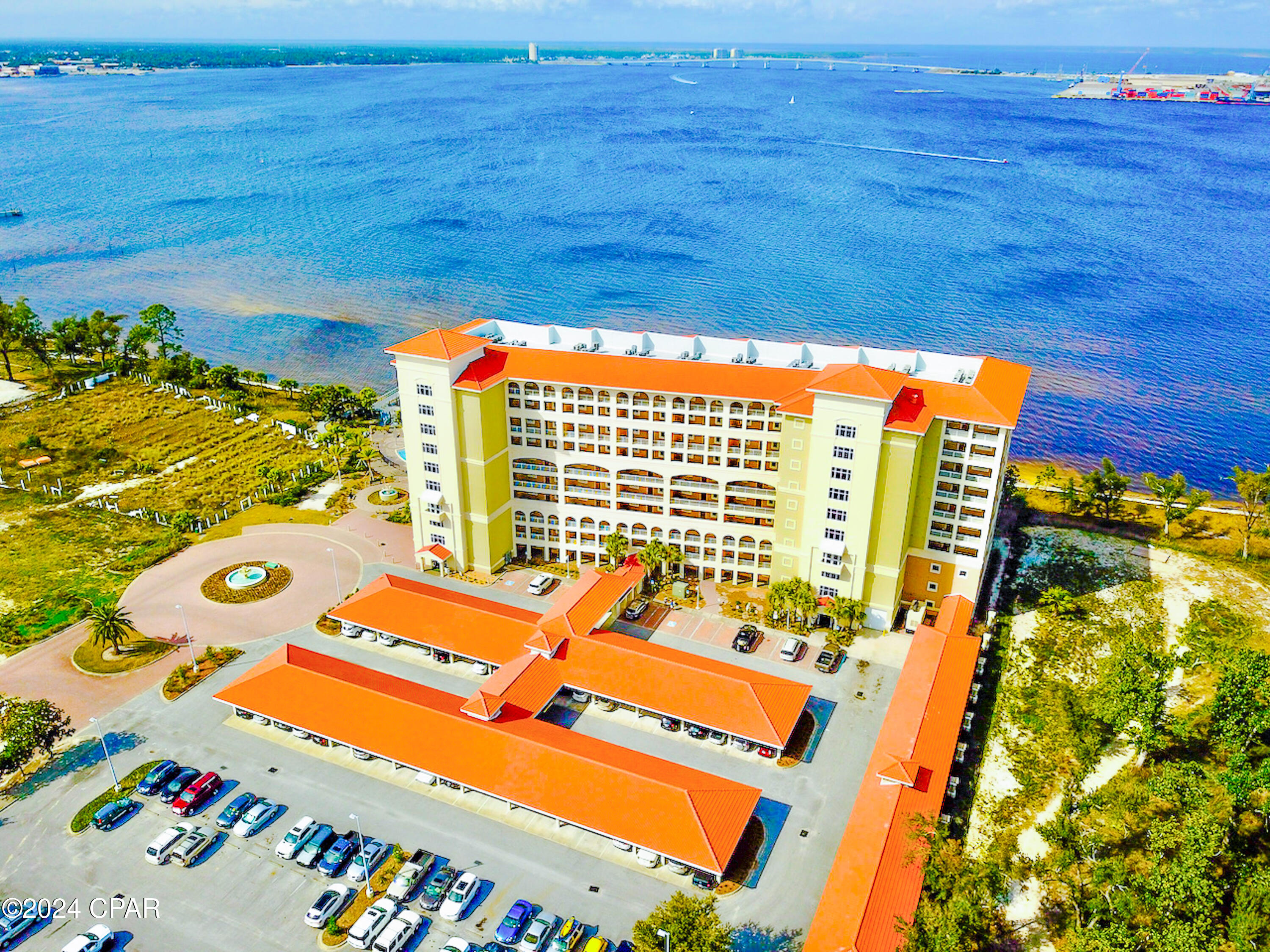 Magnolia Bay Club - Residential