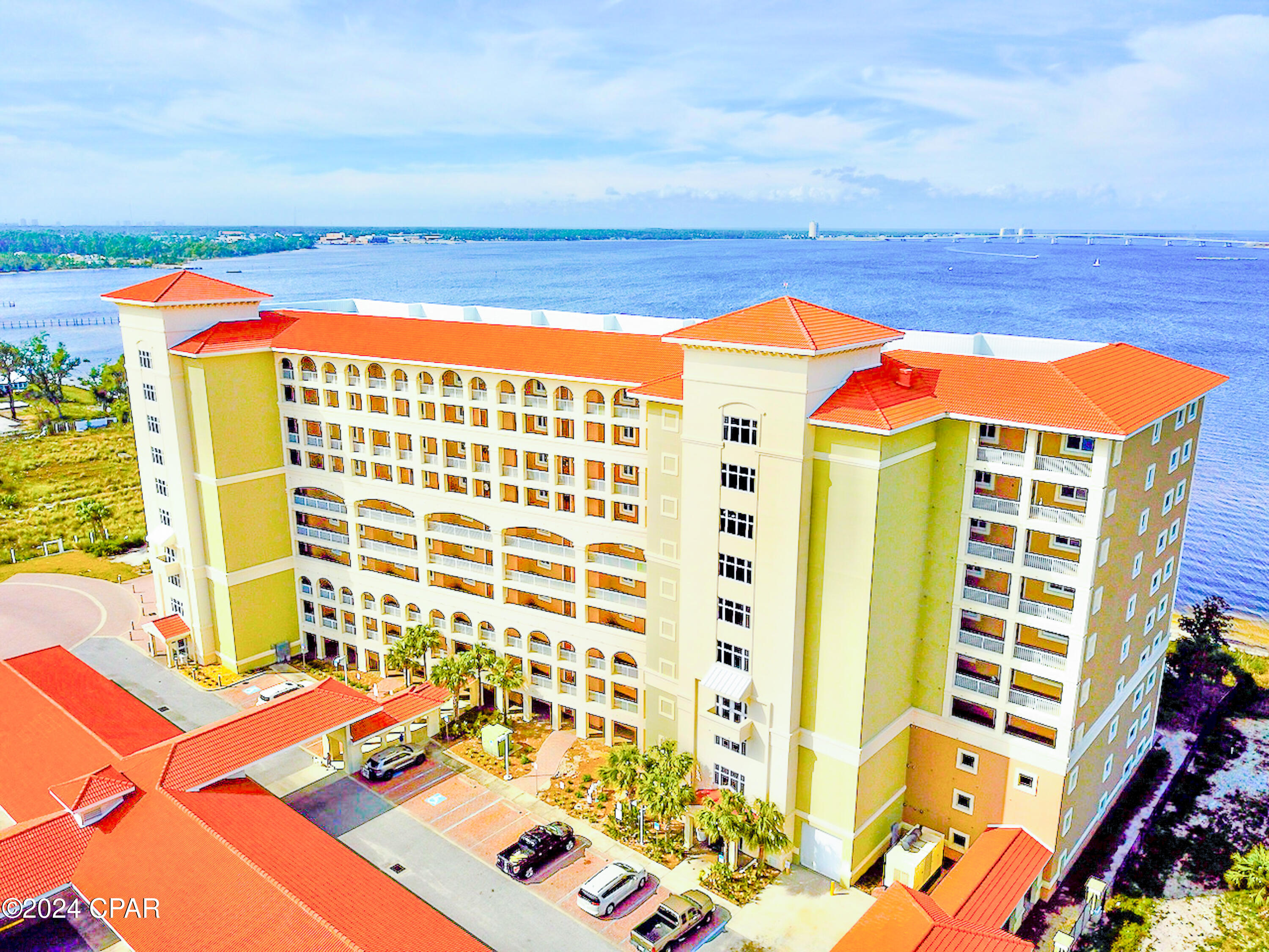 Magnolia Bay Club - Residential