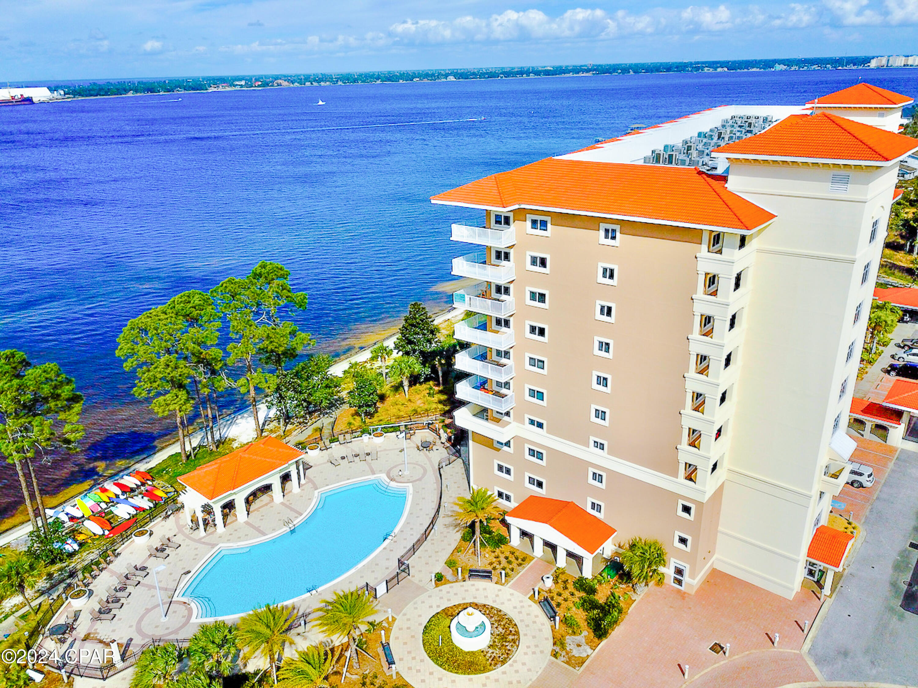 Magnolia Bay Club - Residential