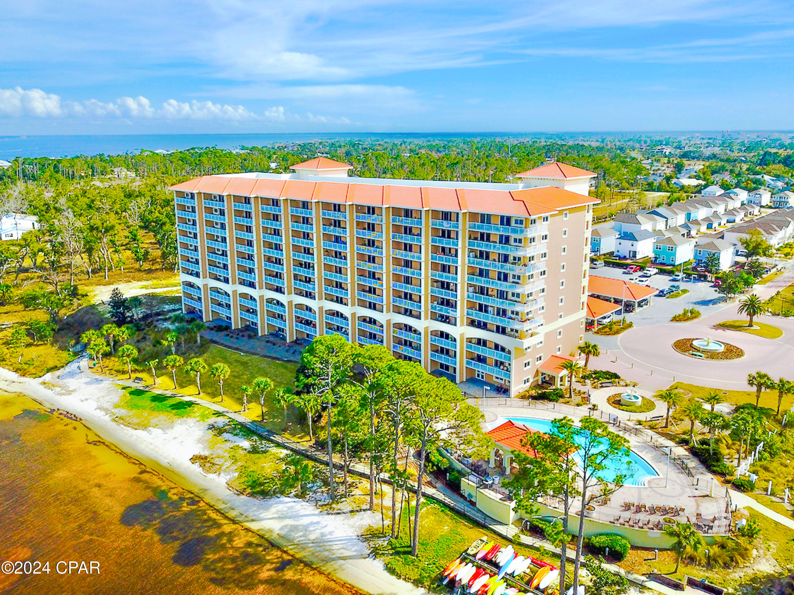 Magnolia Bay Club - Residential