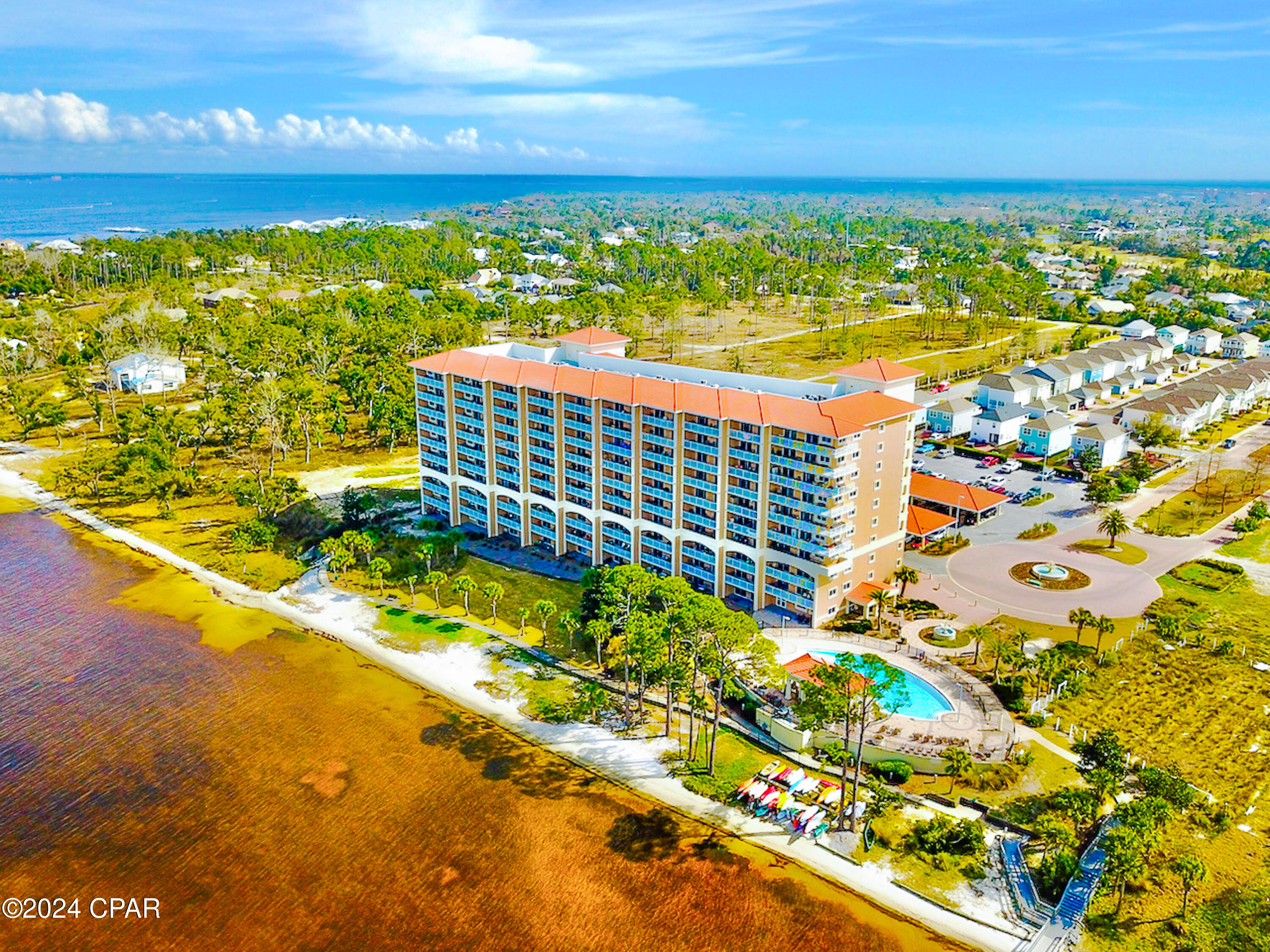 Magnolia Bay Club - Residential