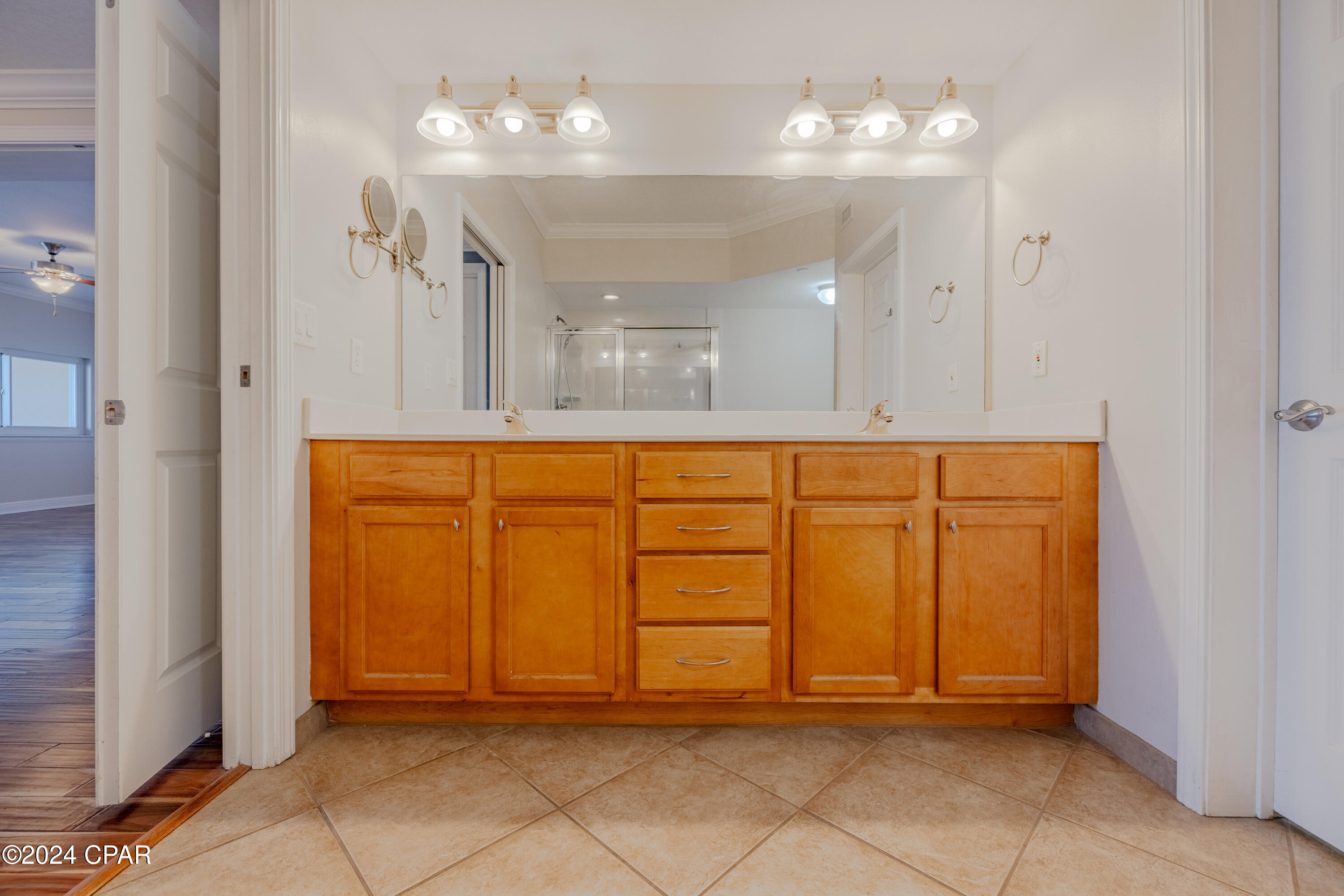 Magnolia Bay Club - Residential