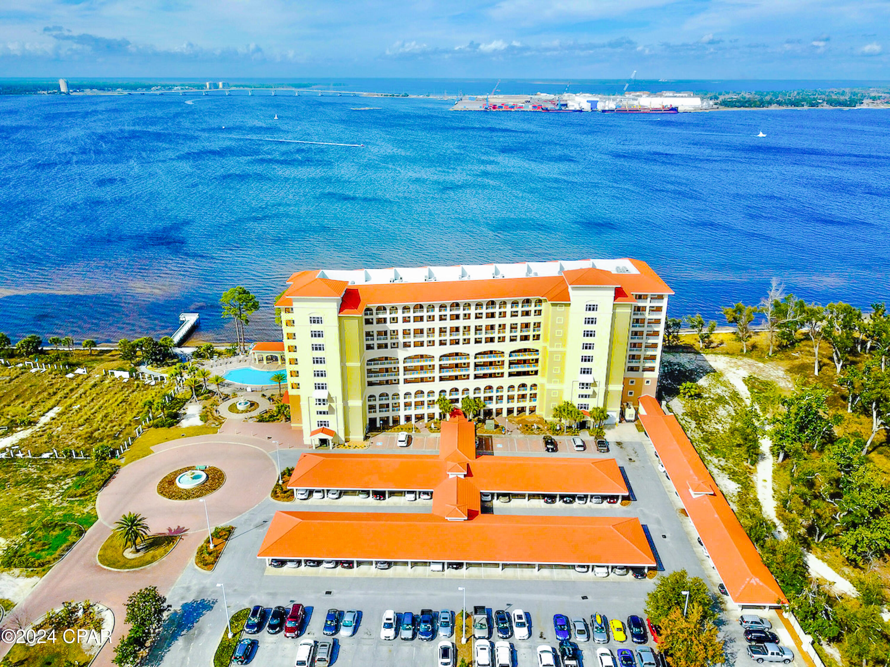 Magnolia Bay Club - Residential