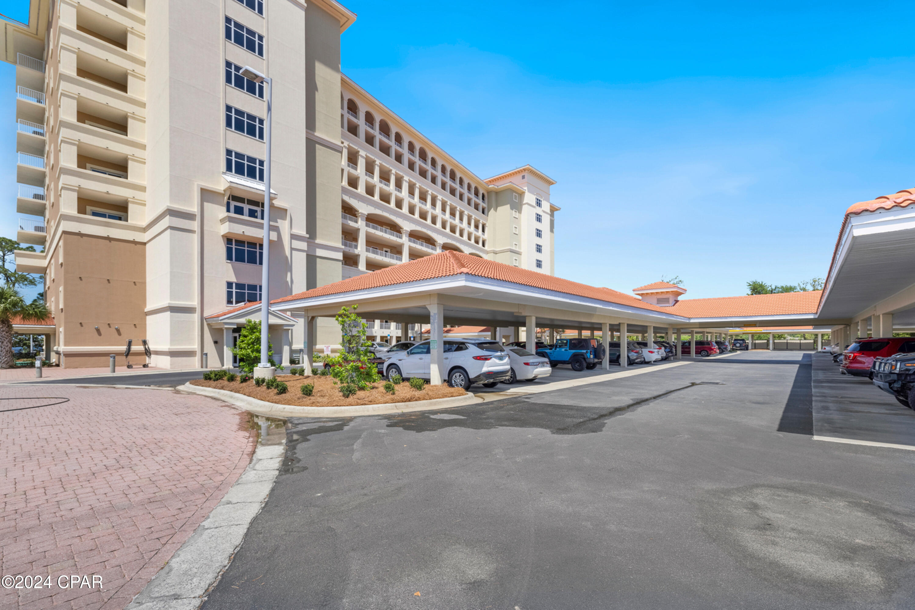 Magnolia Bay Club - Residential