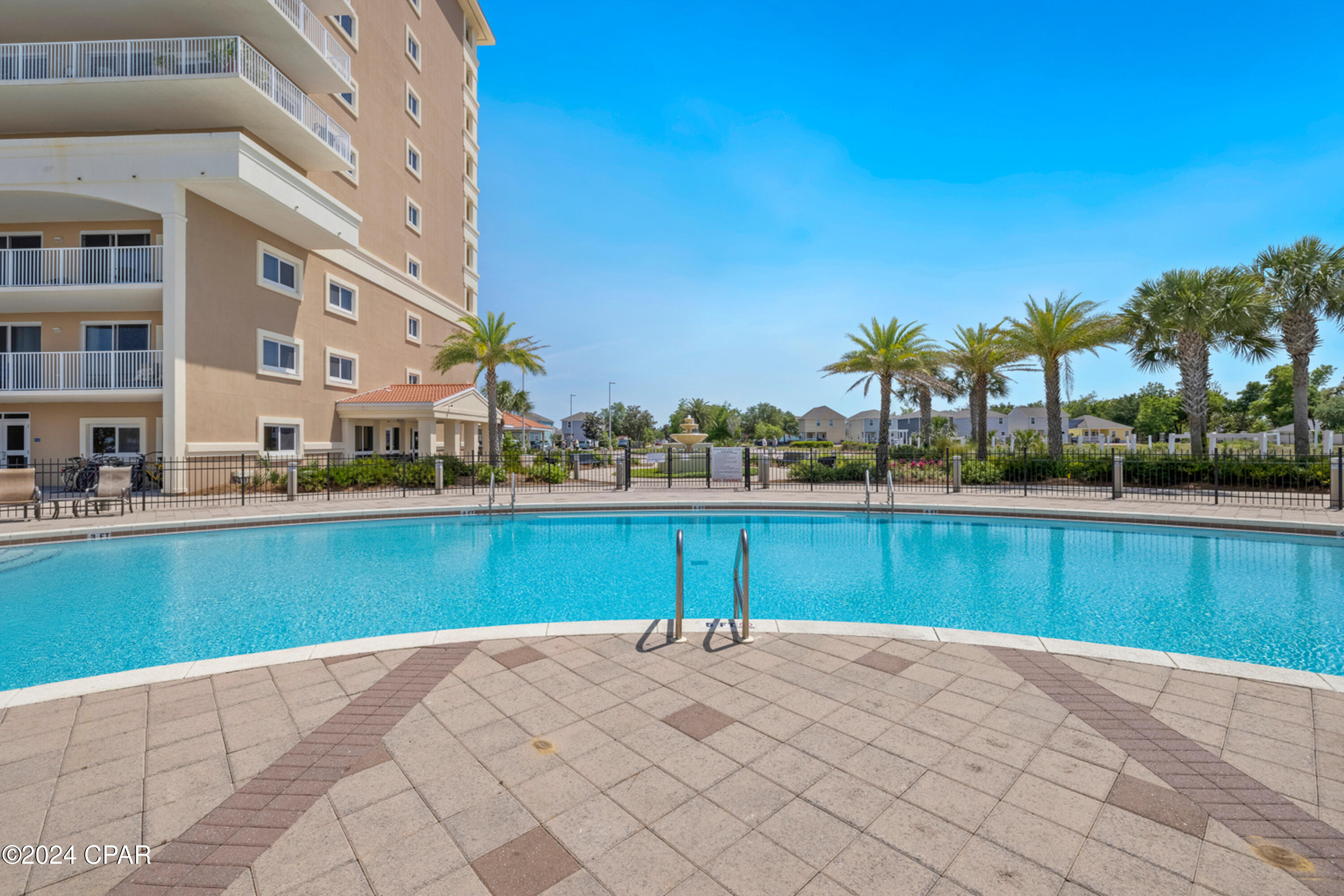 Magnolia Bay Club - Residential