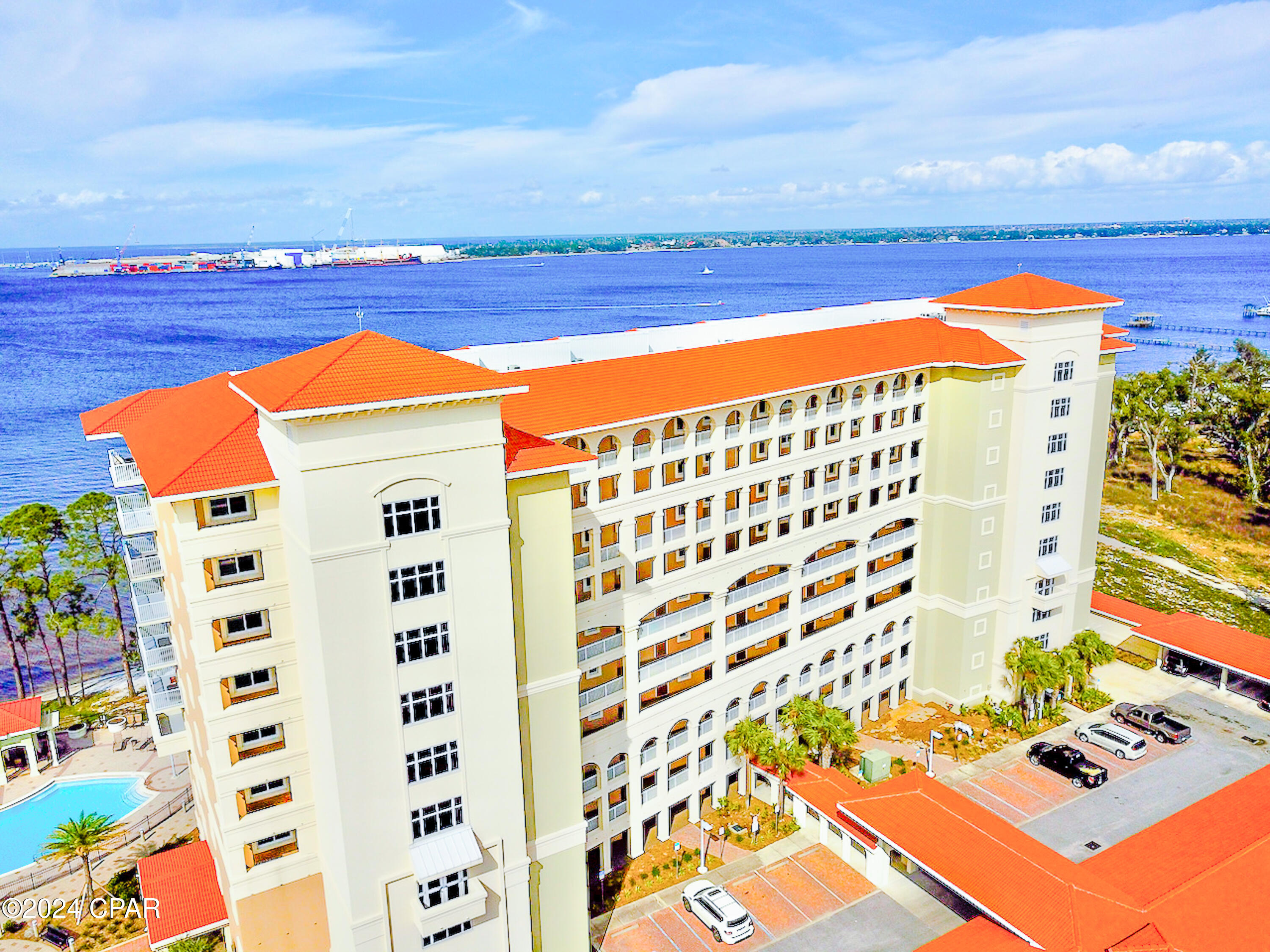 Magnolia Bay Club - Residential