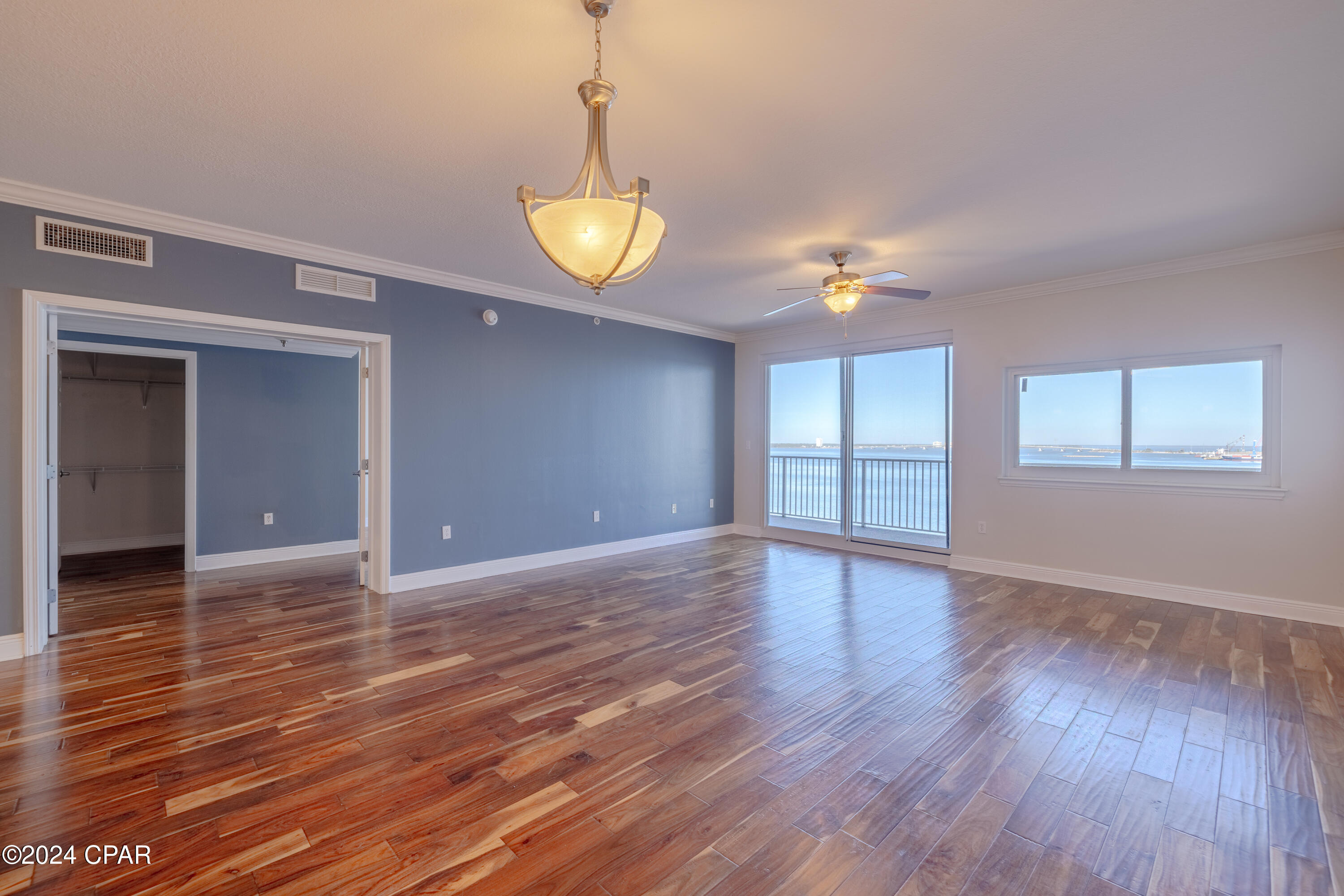 Magnolia Bay Club - Residential