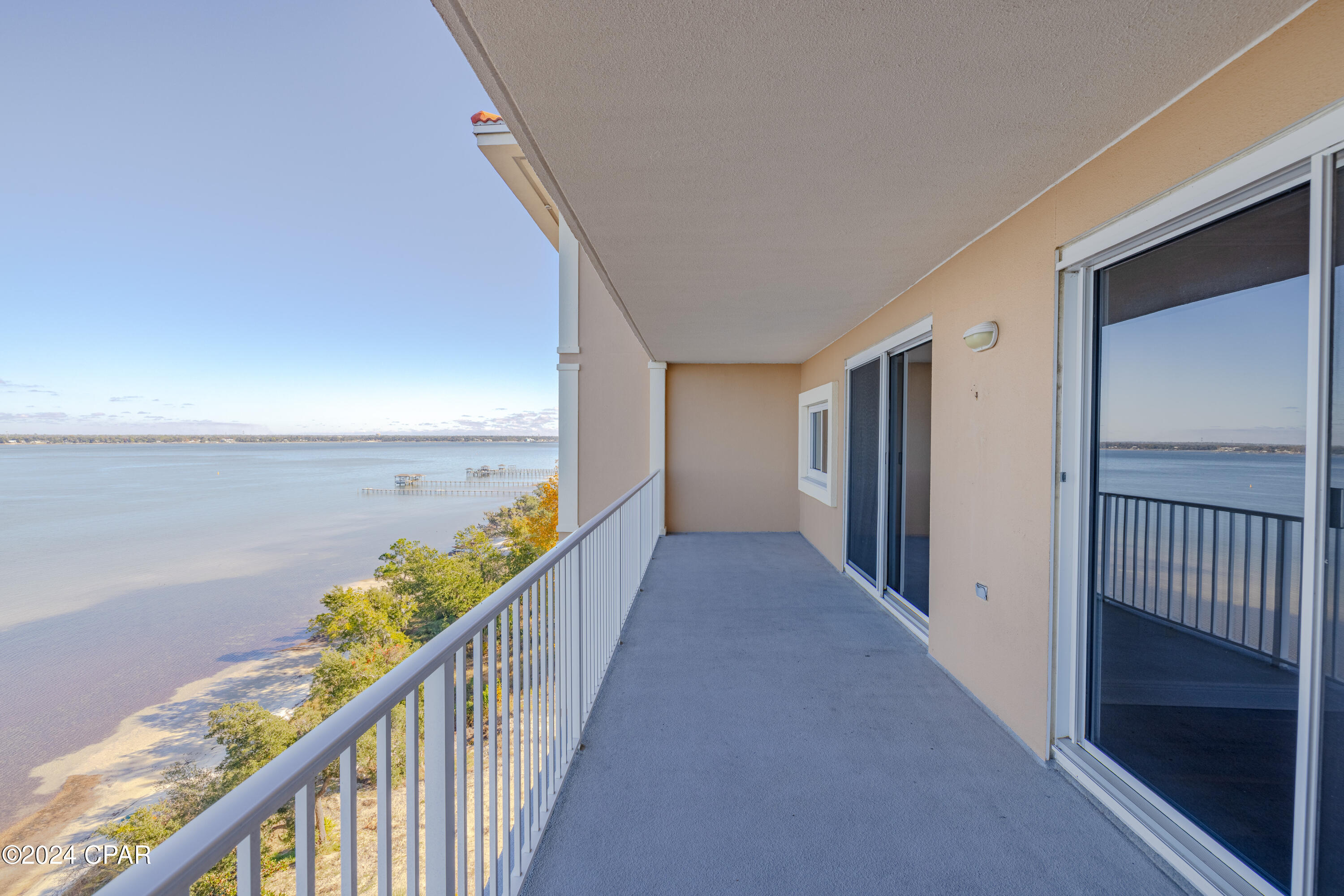 Magnolia Bay Club - Residential