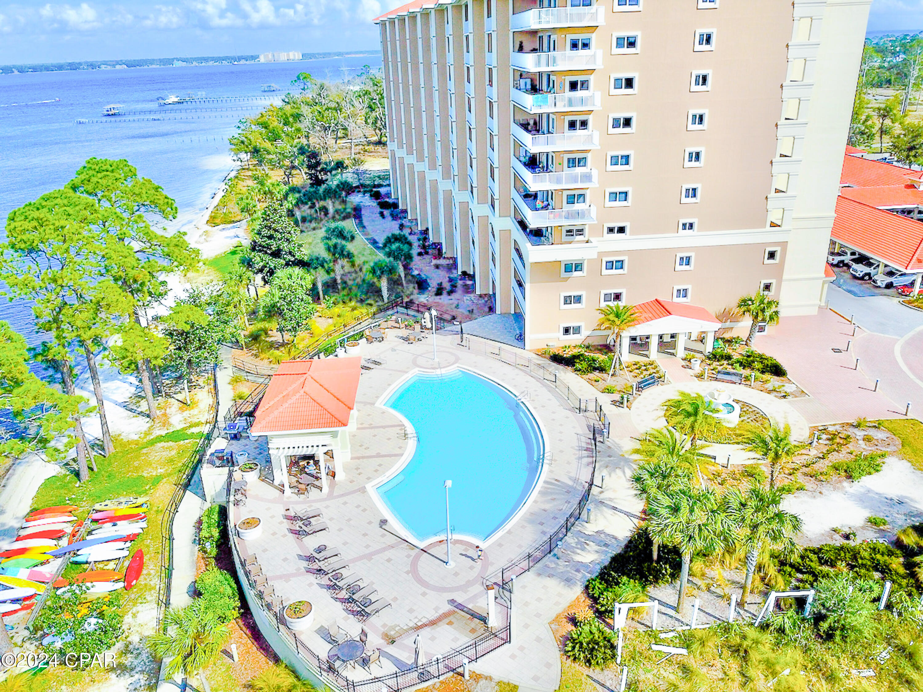 Magnolia Bay Club - Residential