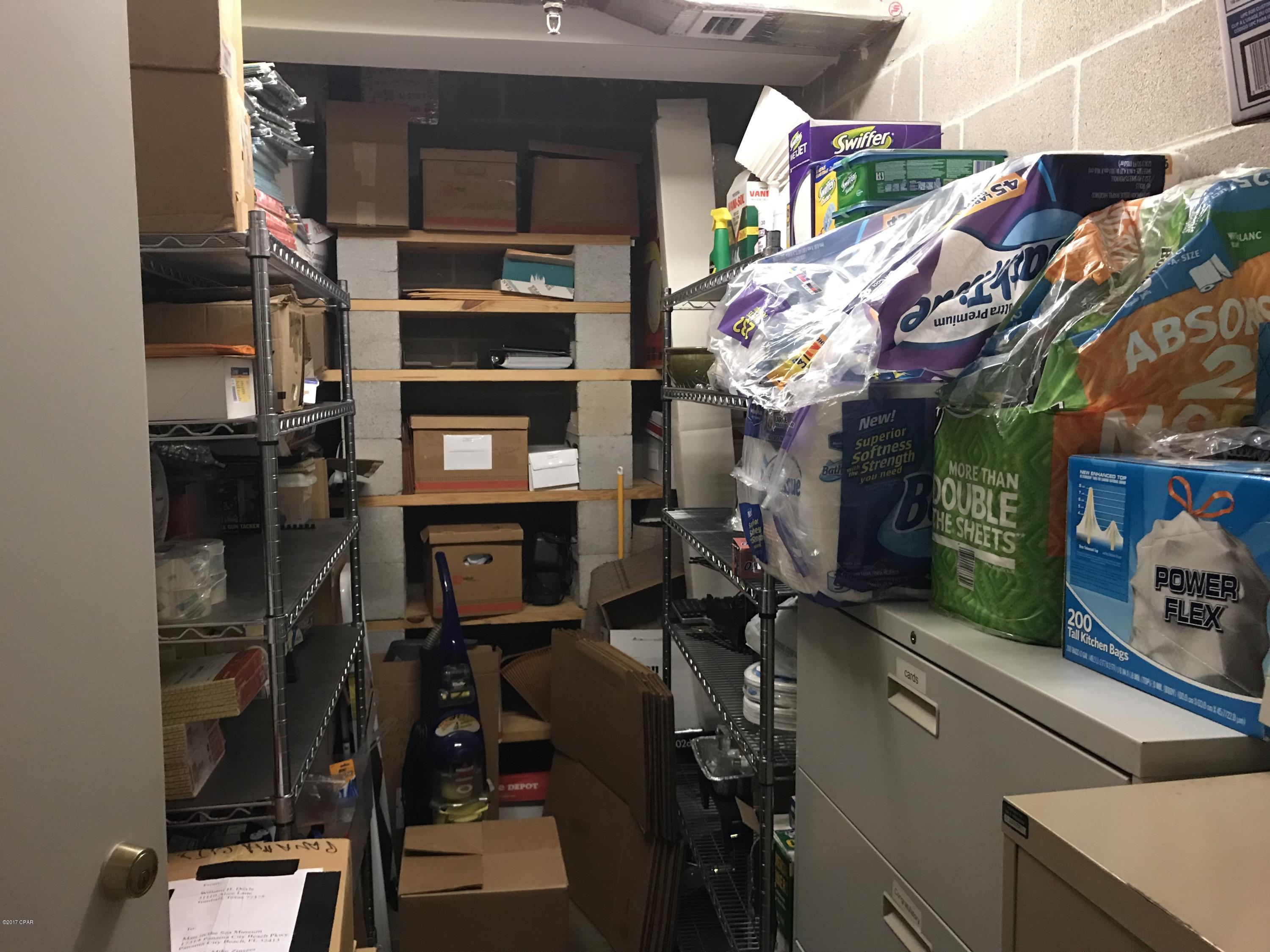 No Named Subdivision - Commercial Lease