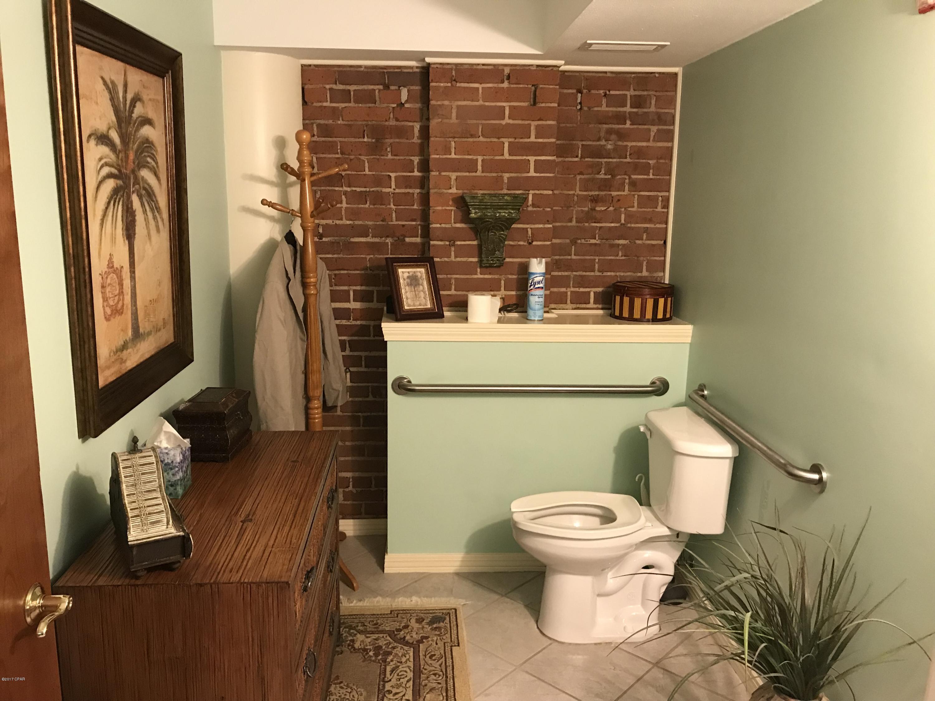 No Named Subdivision - Commercial Lease