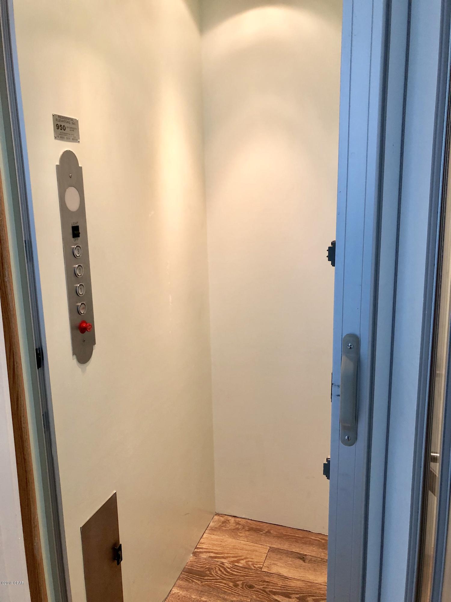 Casa Del Mar - Residential