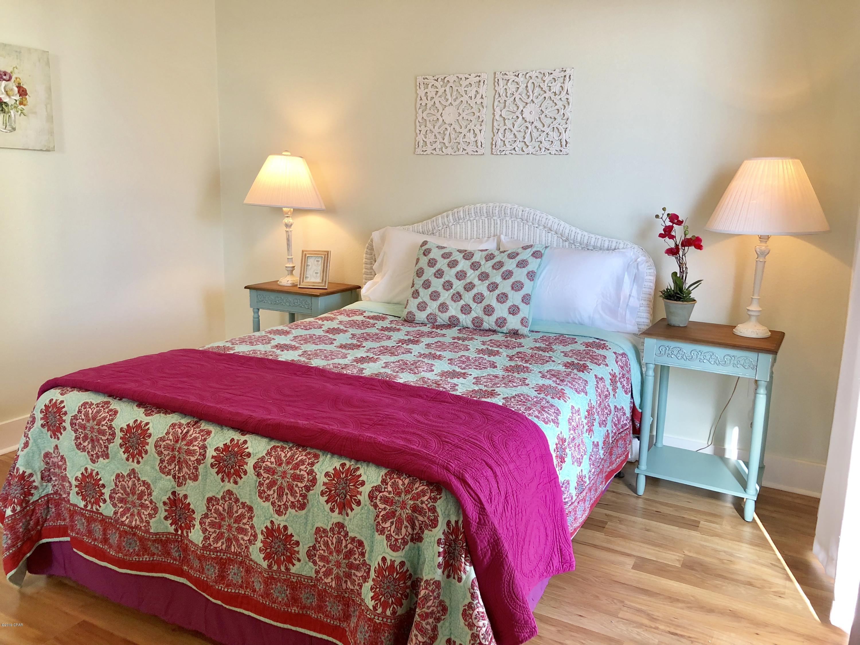 Casa Del Mar - Residential