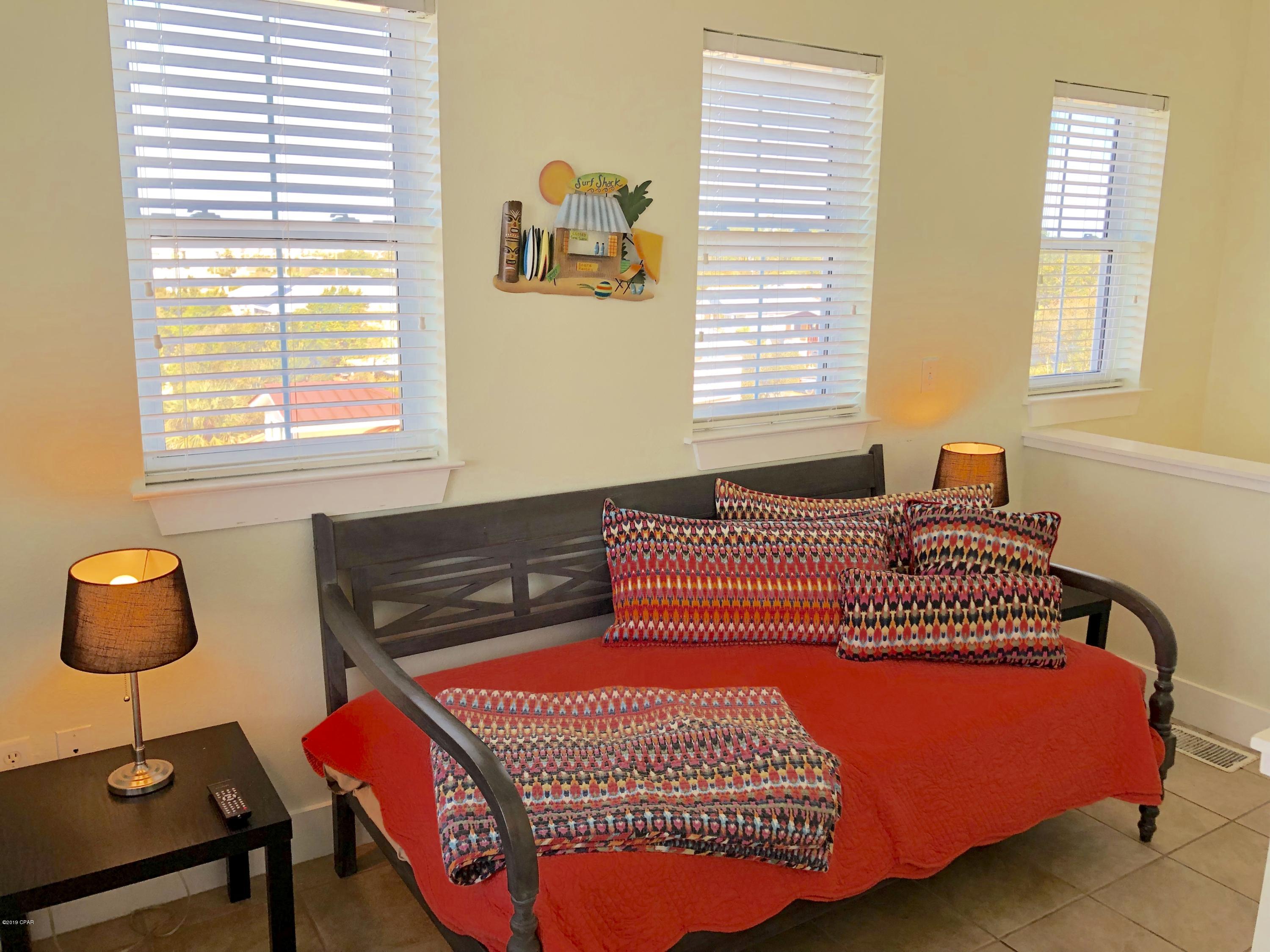 Casa Del Mar - Residential