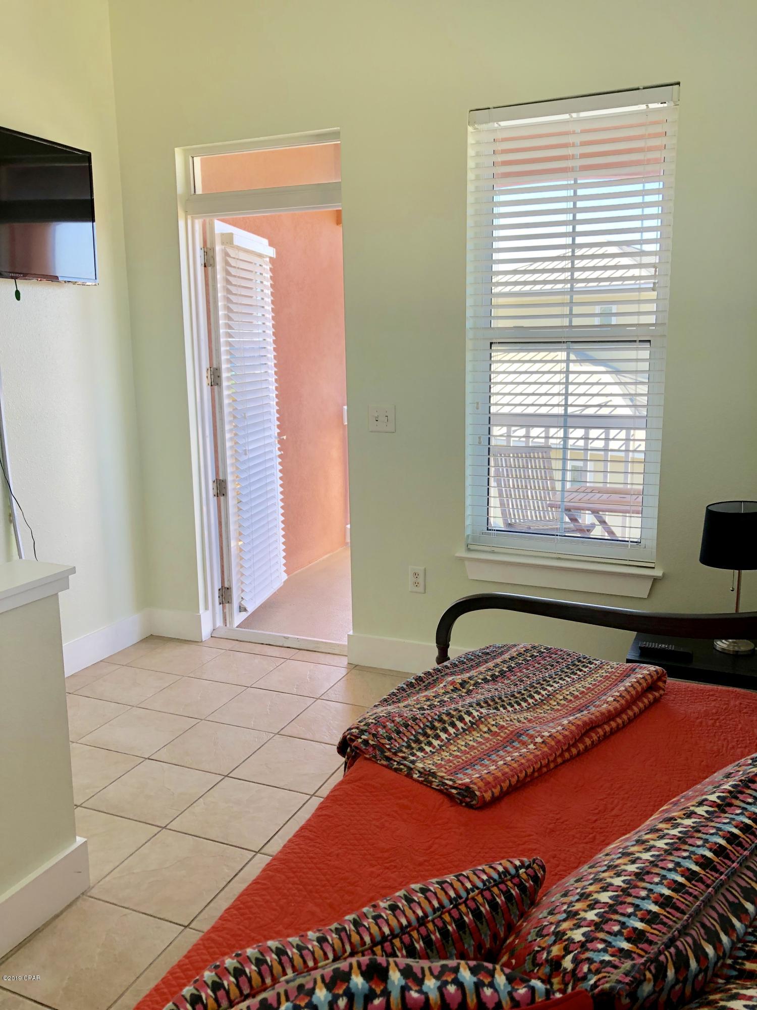 Casa Del Mar - Residential