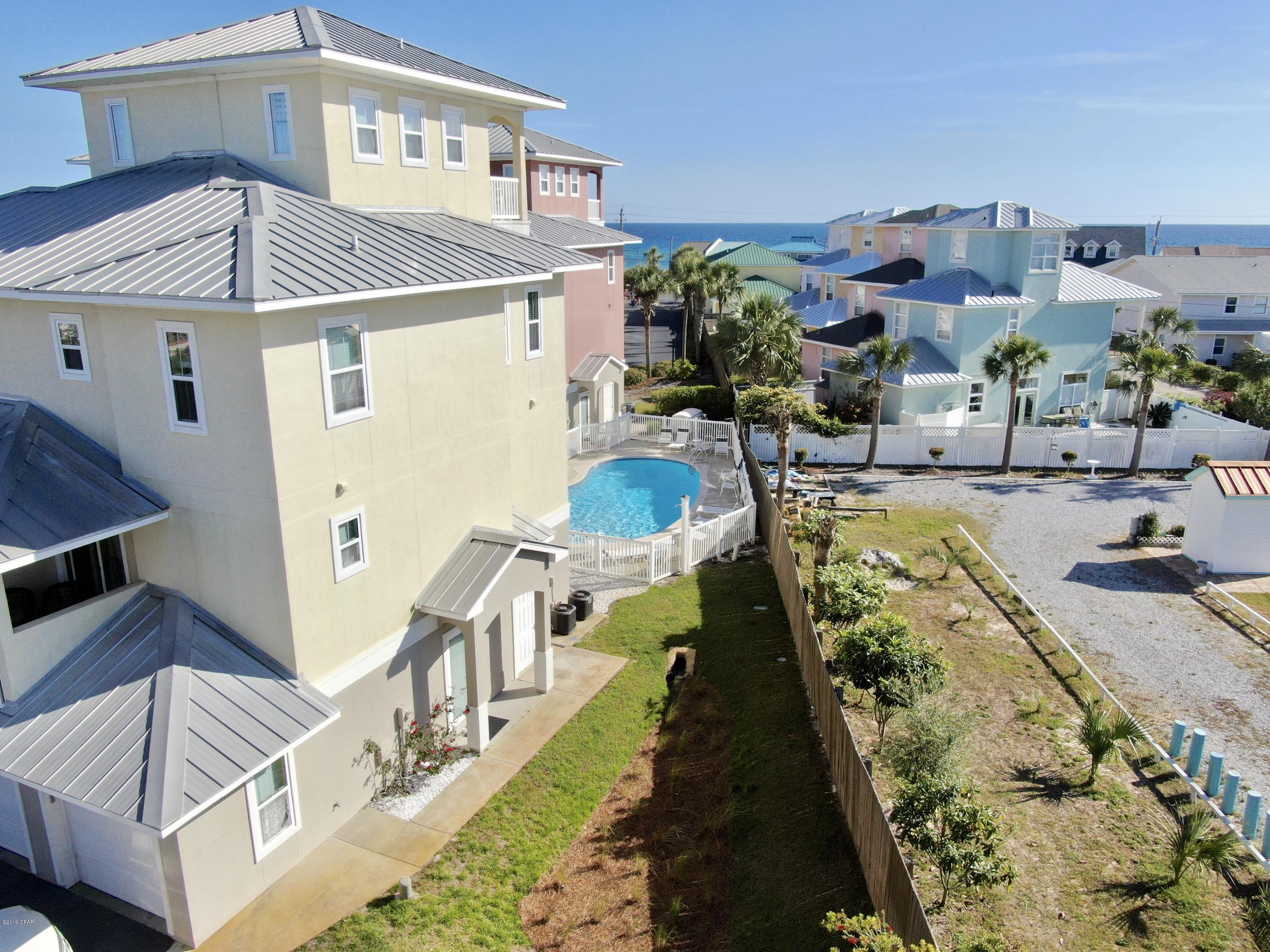 Casa Del Mar - Residential