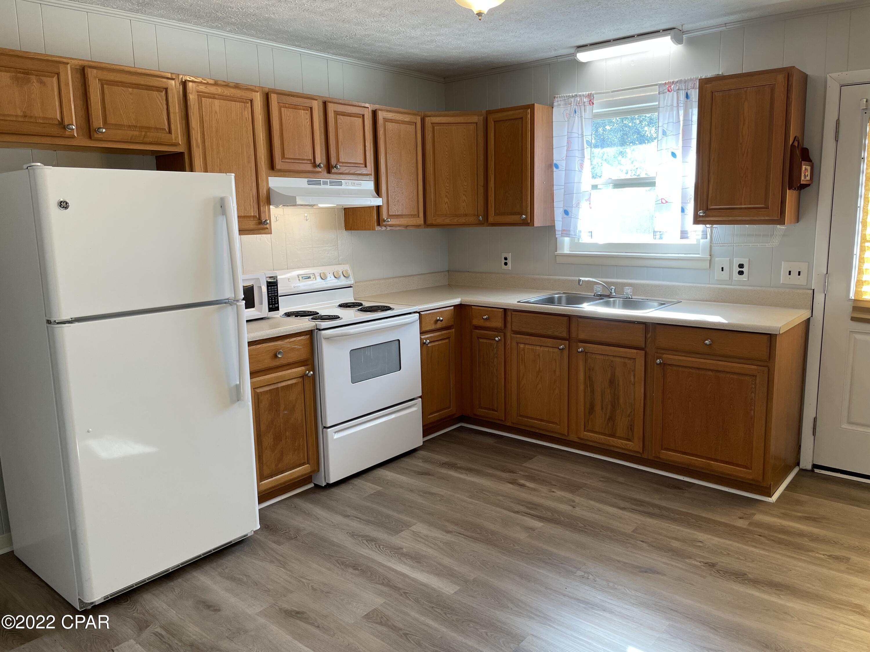 [No Recorded Subdiv] - Residential Lease