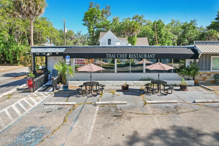Established restaurant opportunity in the heart of the Downtown Cove area! This 52-seat restaurant is fully equipped and ready for its next owner. The sale includes the real property along with all interior furnishings, fixtures, equipment, and kitchen inventory, offering a true turnkey opportunity. Currently operating as a successful Thai restaurant, the flexible layout and existing wine and beer license make it ideal for a variety of restaurant concepts, café, bistro, or specialty dining experiences. Prime downtown location with excellent visibility, established infrastructure, and endless potential for an owner-operator or investor looking to bring a new vision to a thriving area.