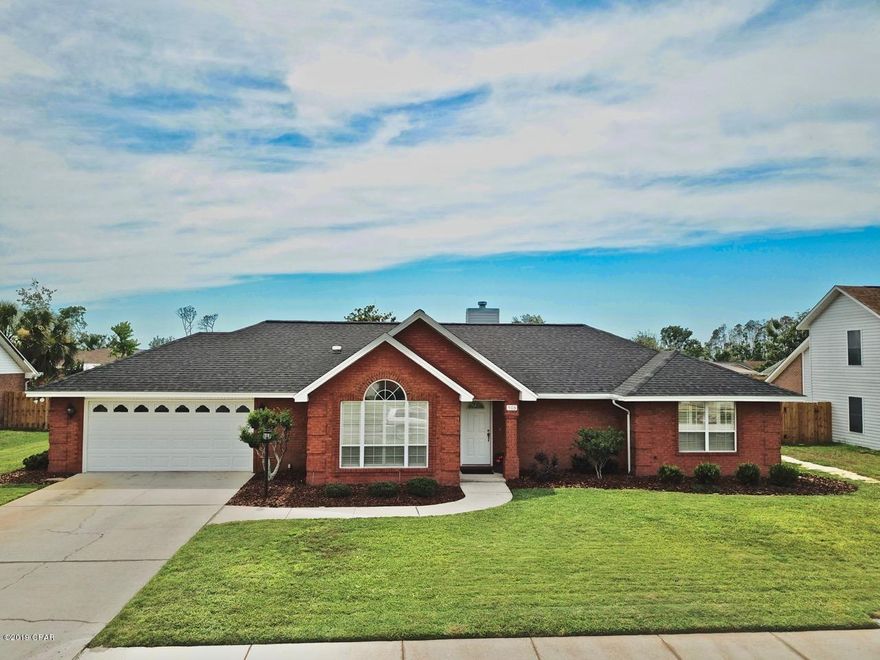 North Shore beauty with in-ground pool! Home is located in the highly sought after Candlewick Acres! This home is a must​​‌​​​​‌​‌​​​​‌​​‌​​​​‌‌ see.