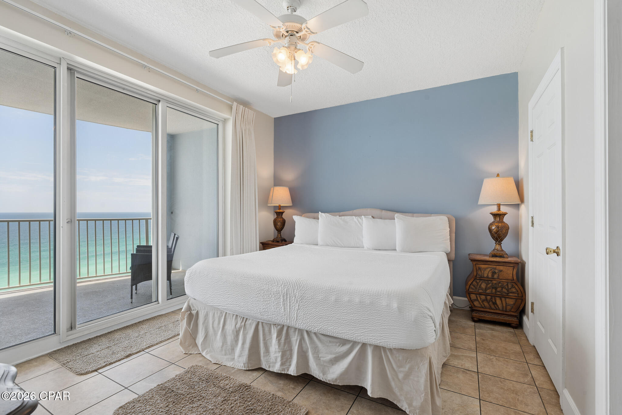 Twin Palms Resort - Residential