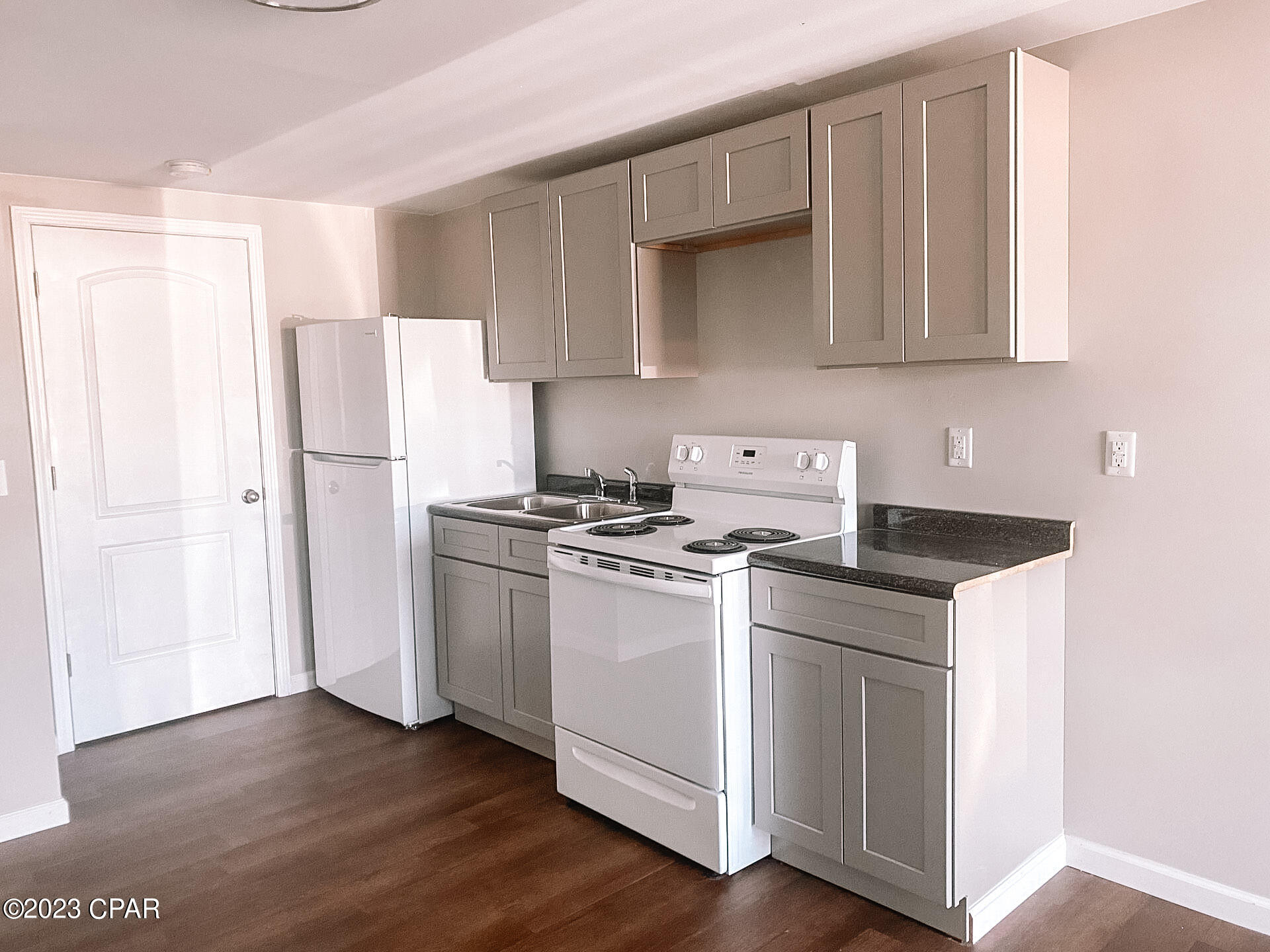 [No Recorded Subdiv] - Residential