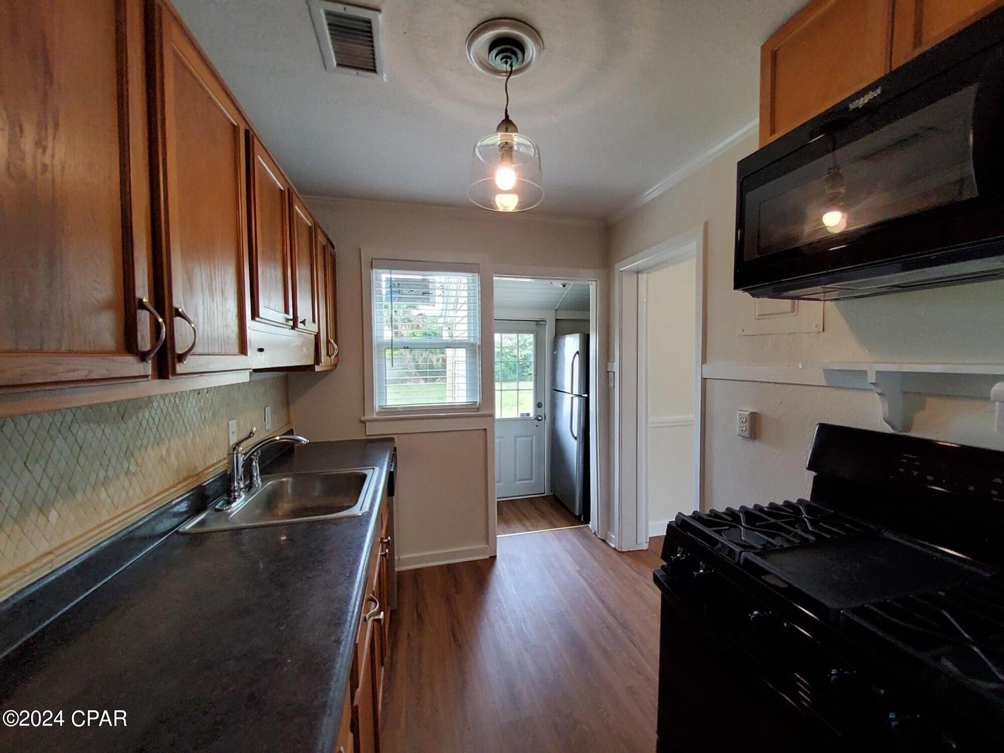 [No Recorded Subdiv] - Residential Lease