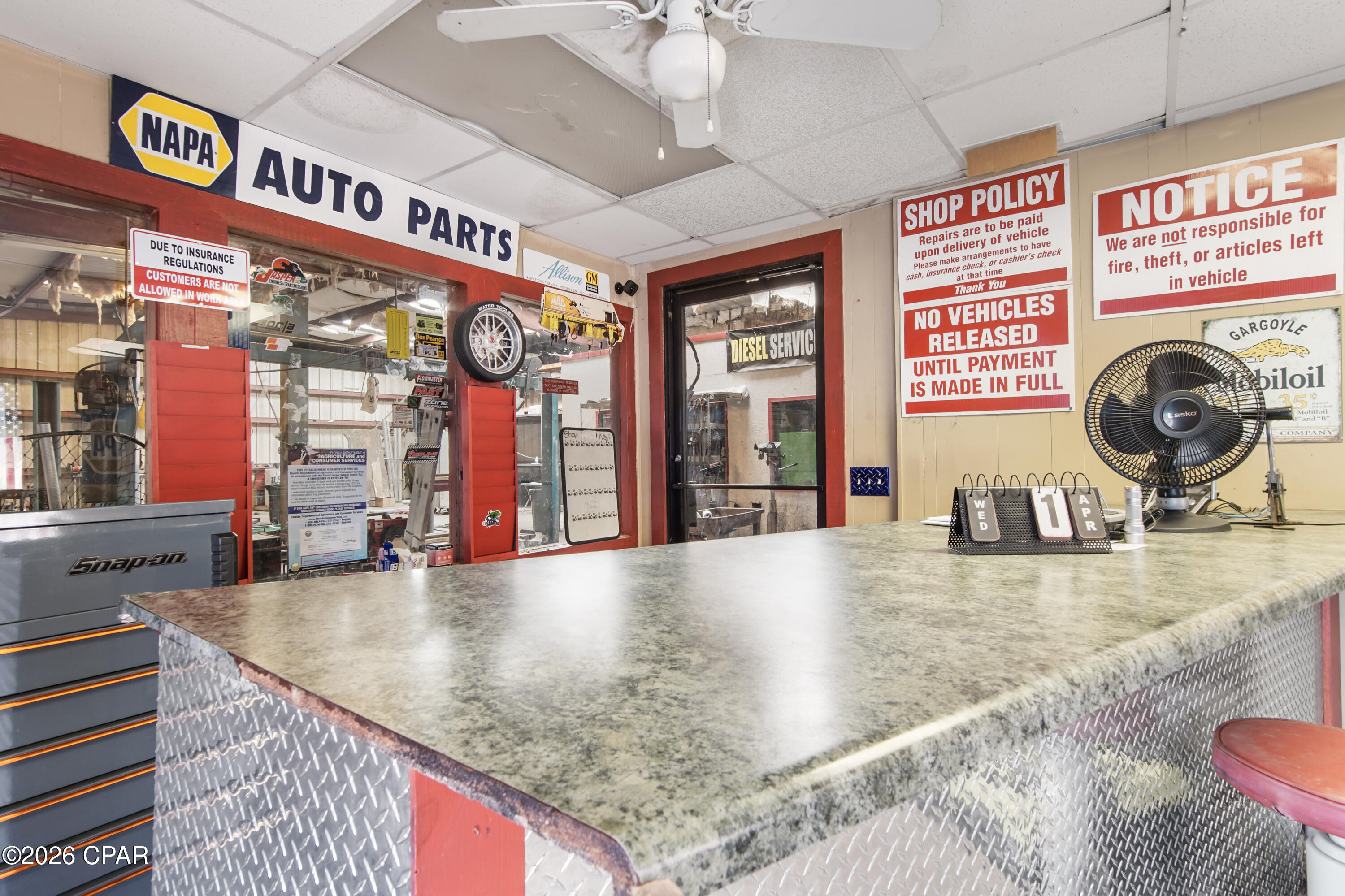 [No Recorded Subdiv] - Commercial Sale