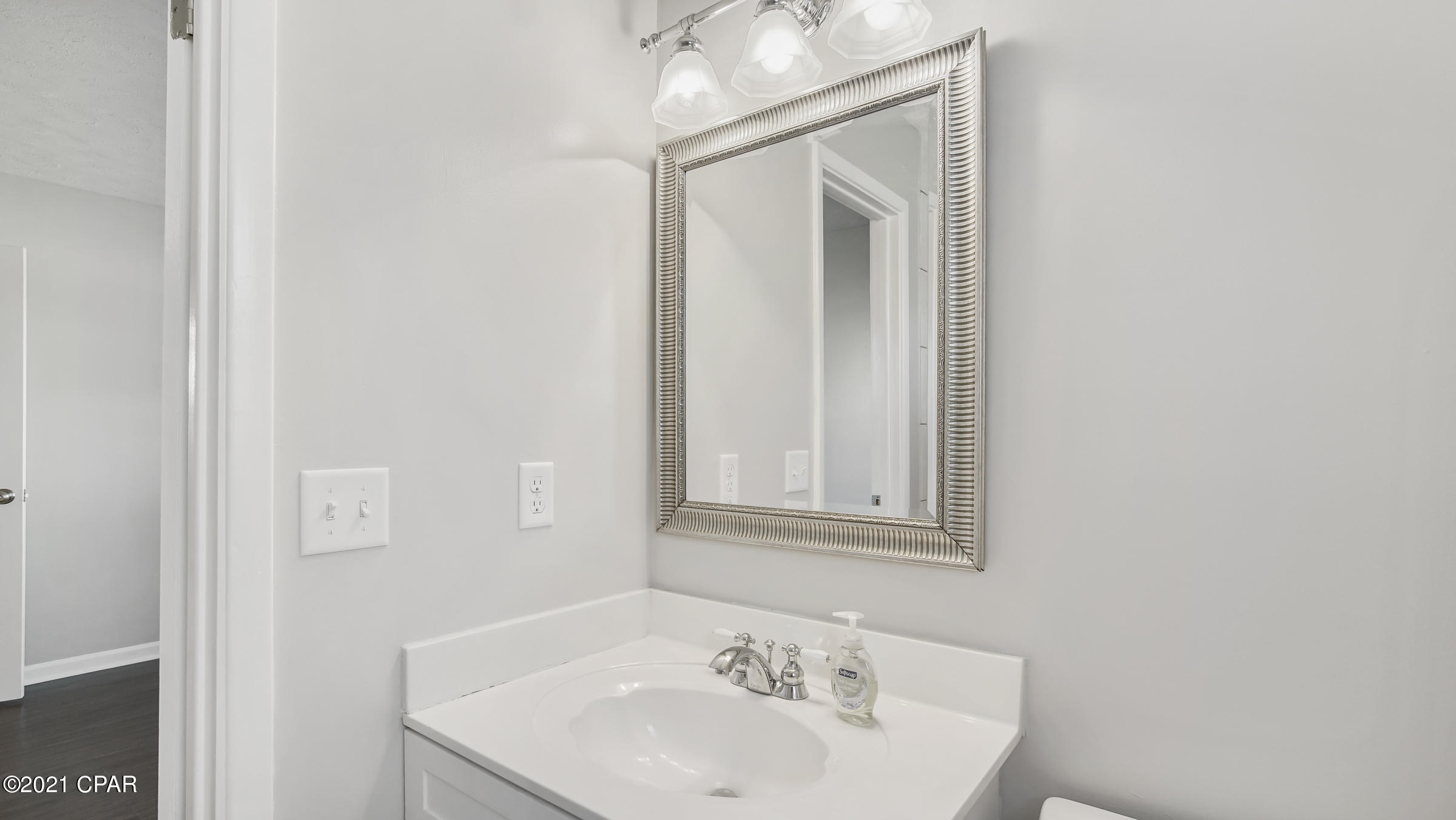 St And Bay Dev Co - Residential