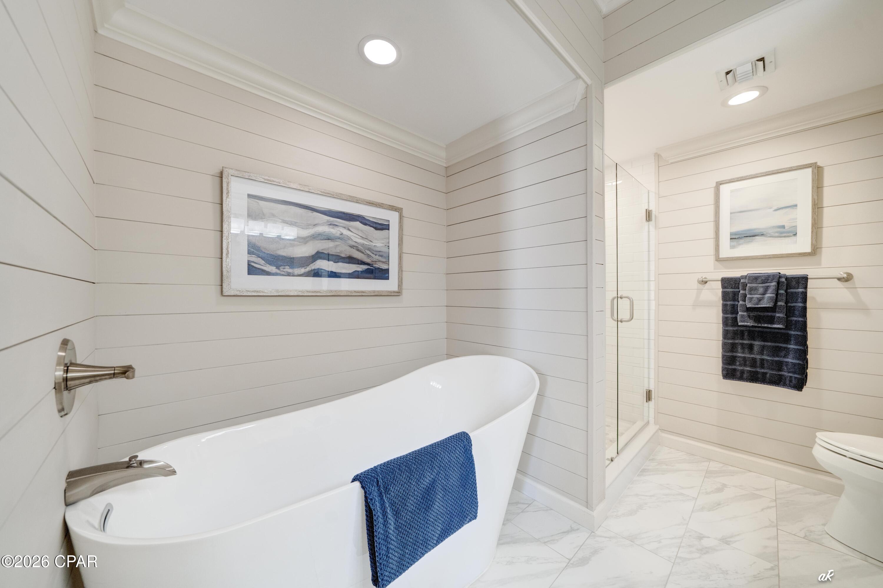 Summerwinds Condo - Residential