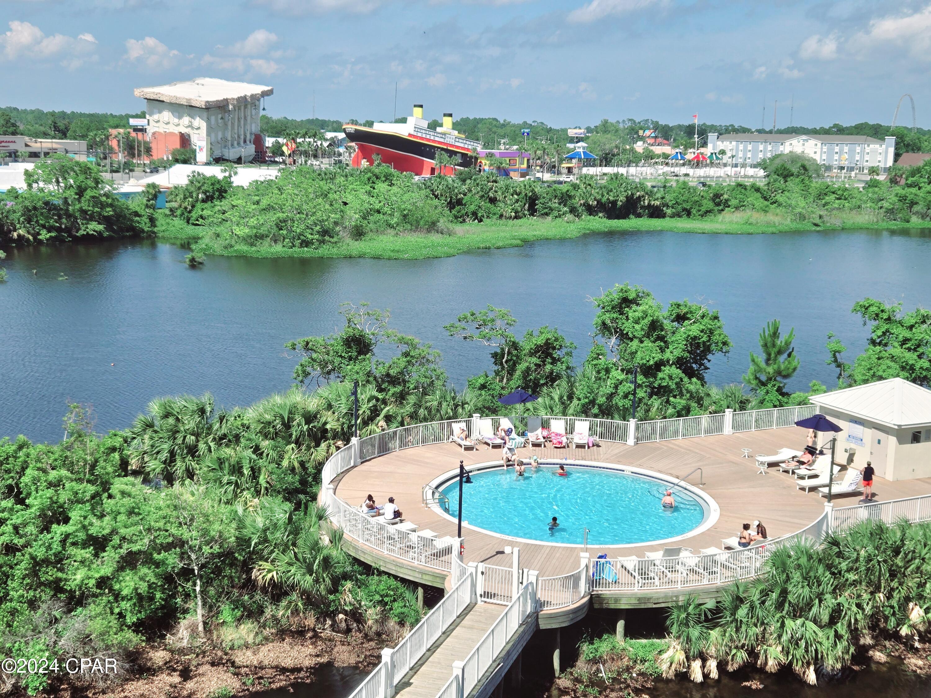 Laketown Wharf - Residential