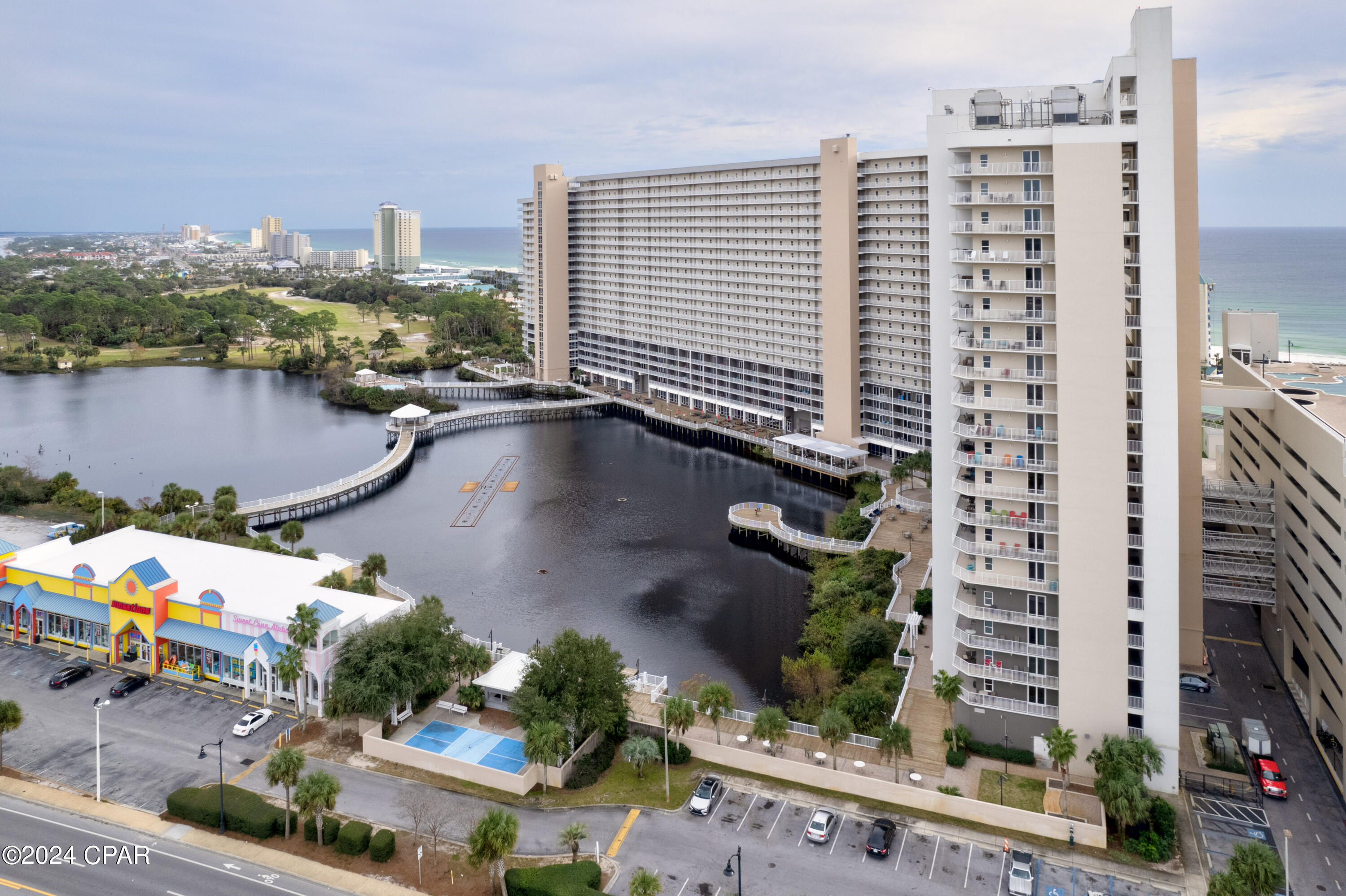 Laketown Wharf - Residential